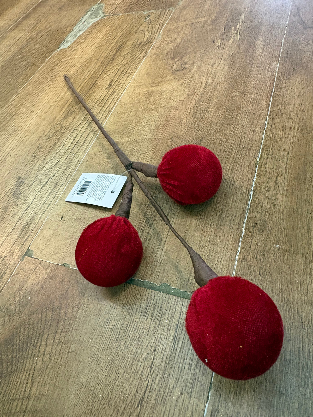 Long stem triple red velvet bauble stem