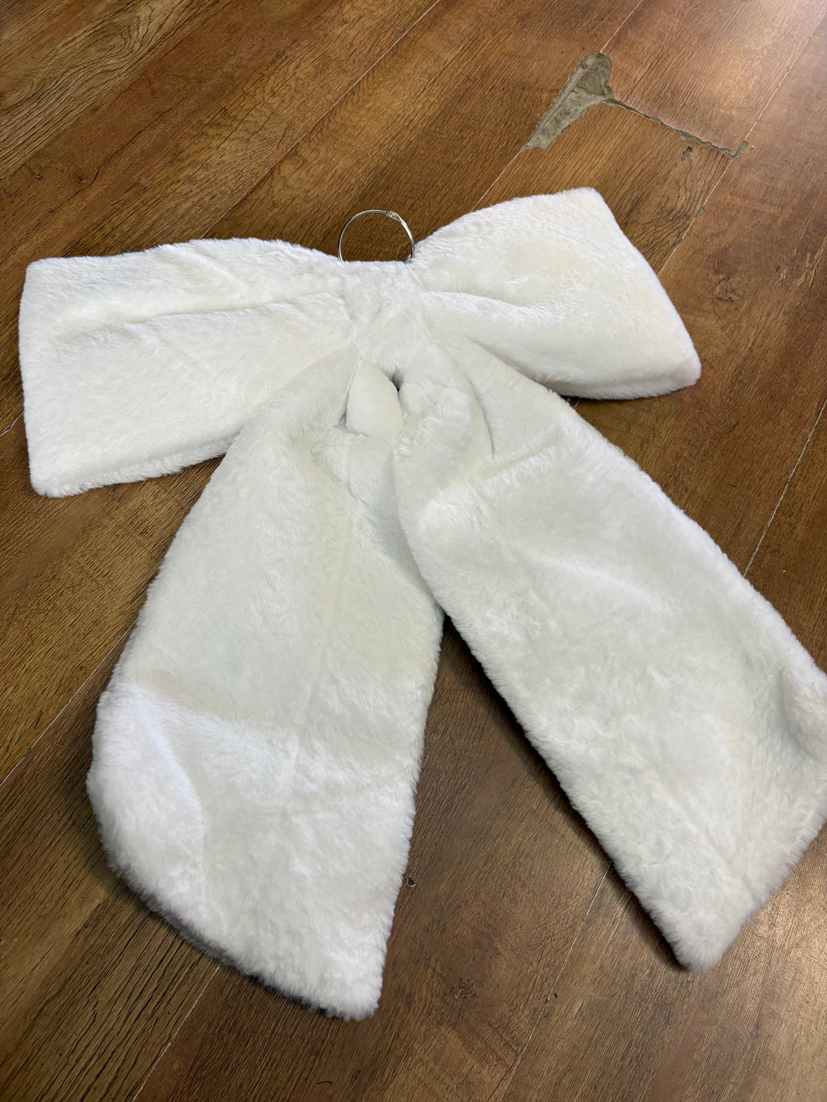 Giant 62cm White Faux fur Christmas Bow