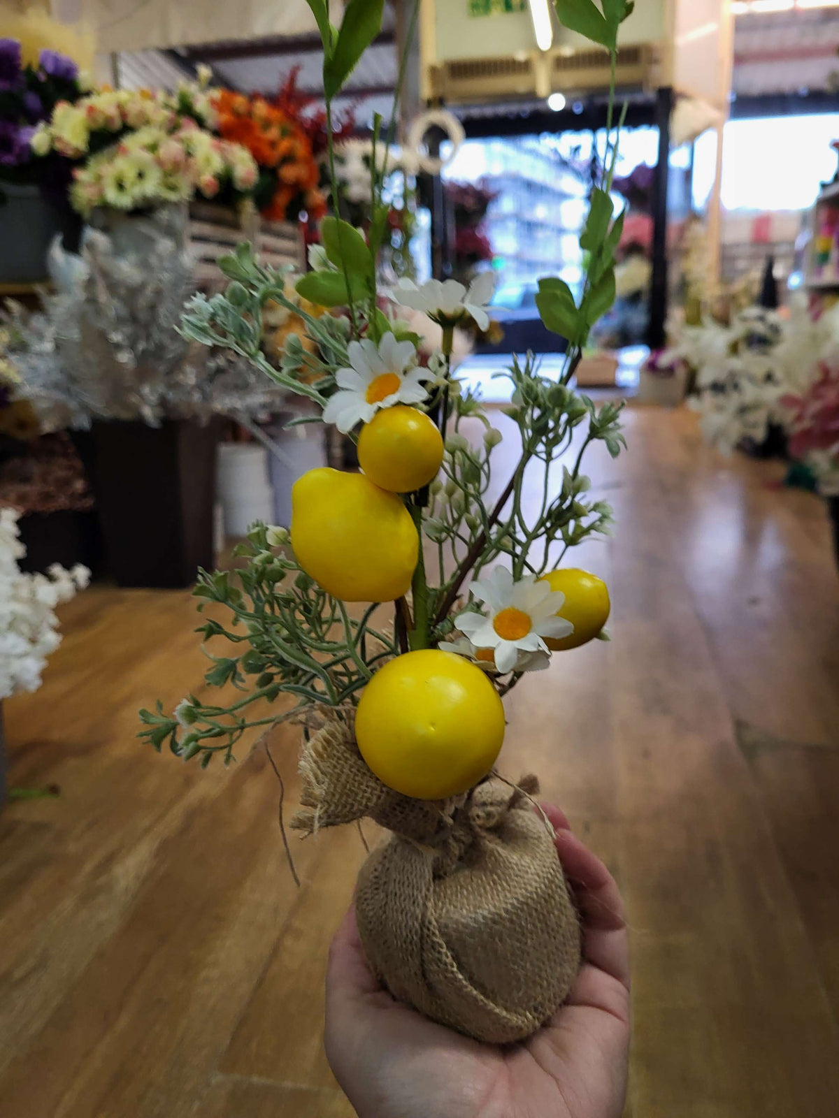 35cm lemons and daisies with foliage in burlap spring arrangement image 5