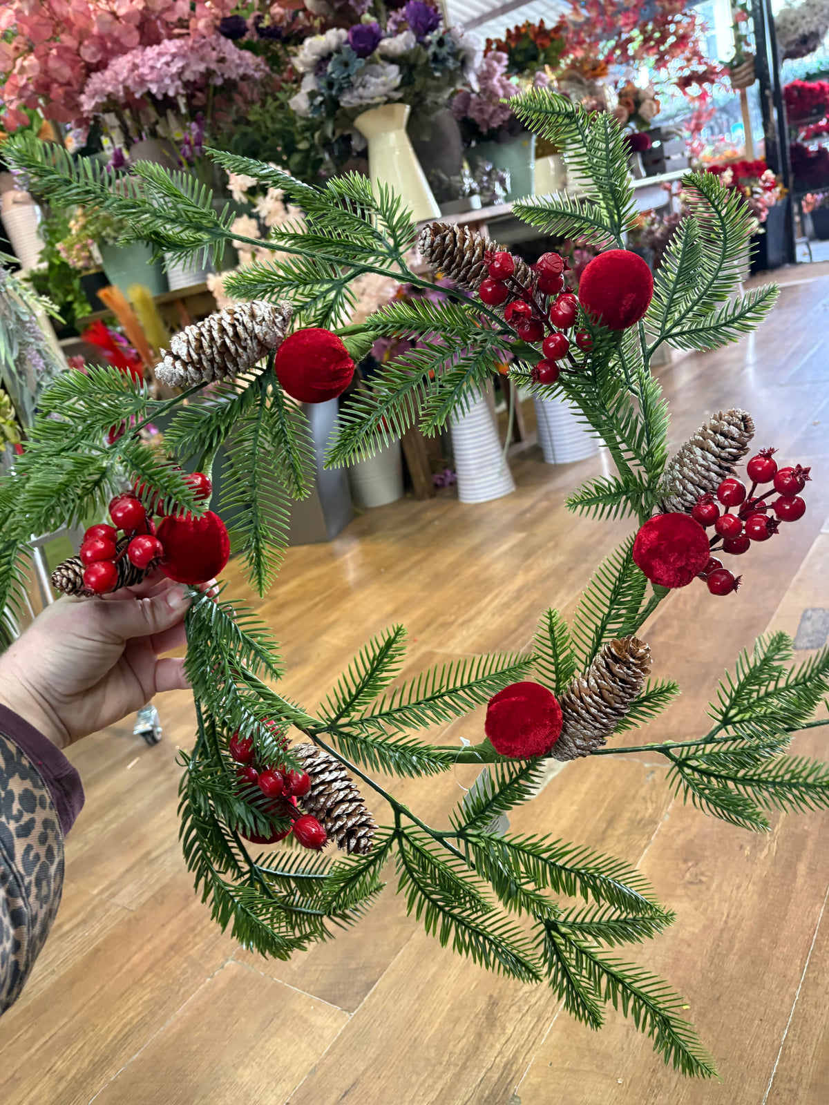 45cm velvet bauble and berry wreath