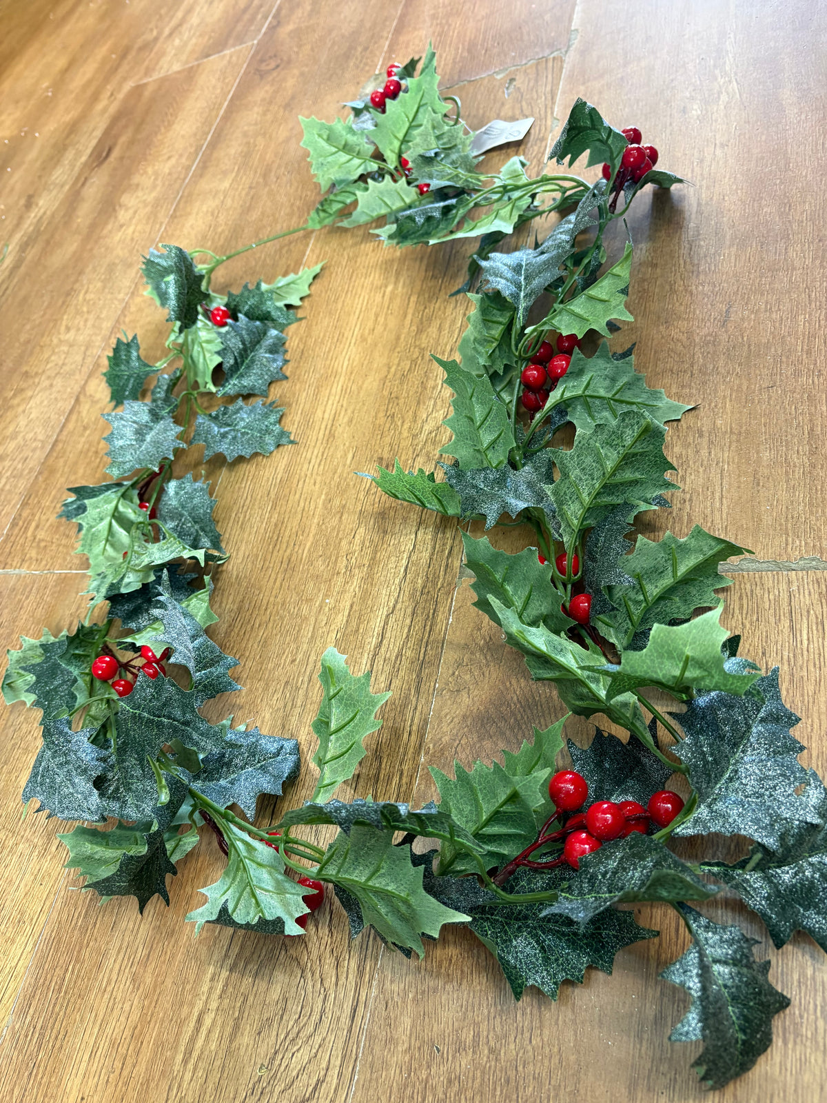 170cm glittered shimmery holly garland