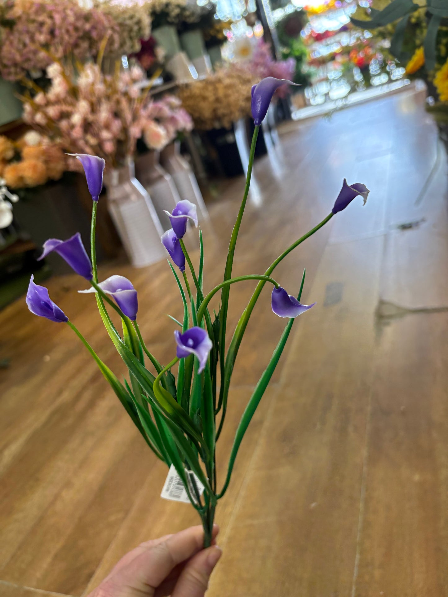 Plastic calla lily filler - 4 colours available