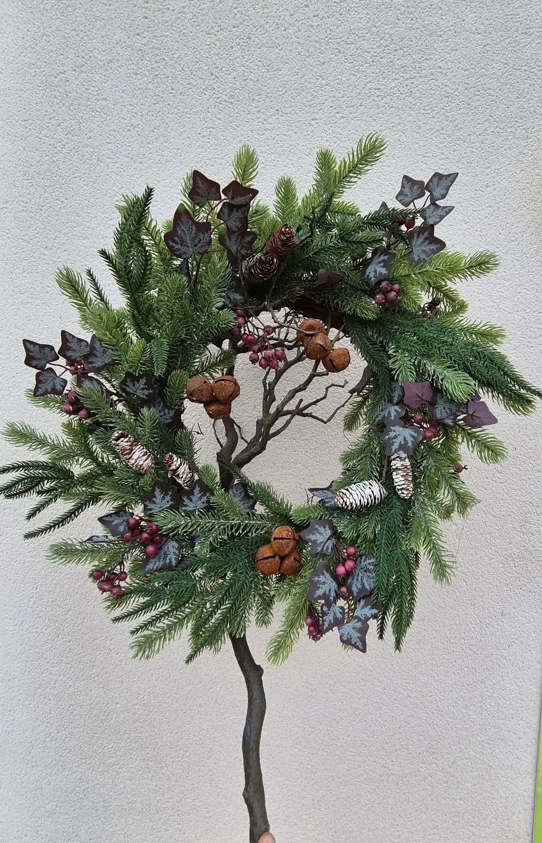 Garlands & Wreaths