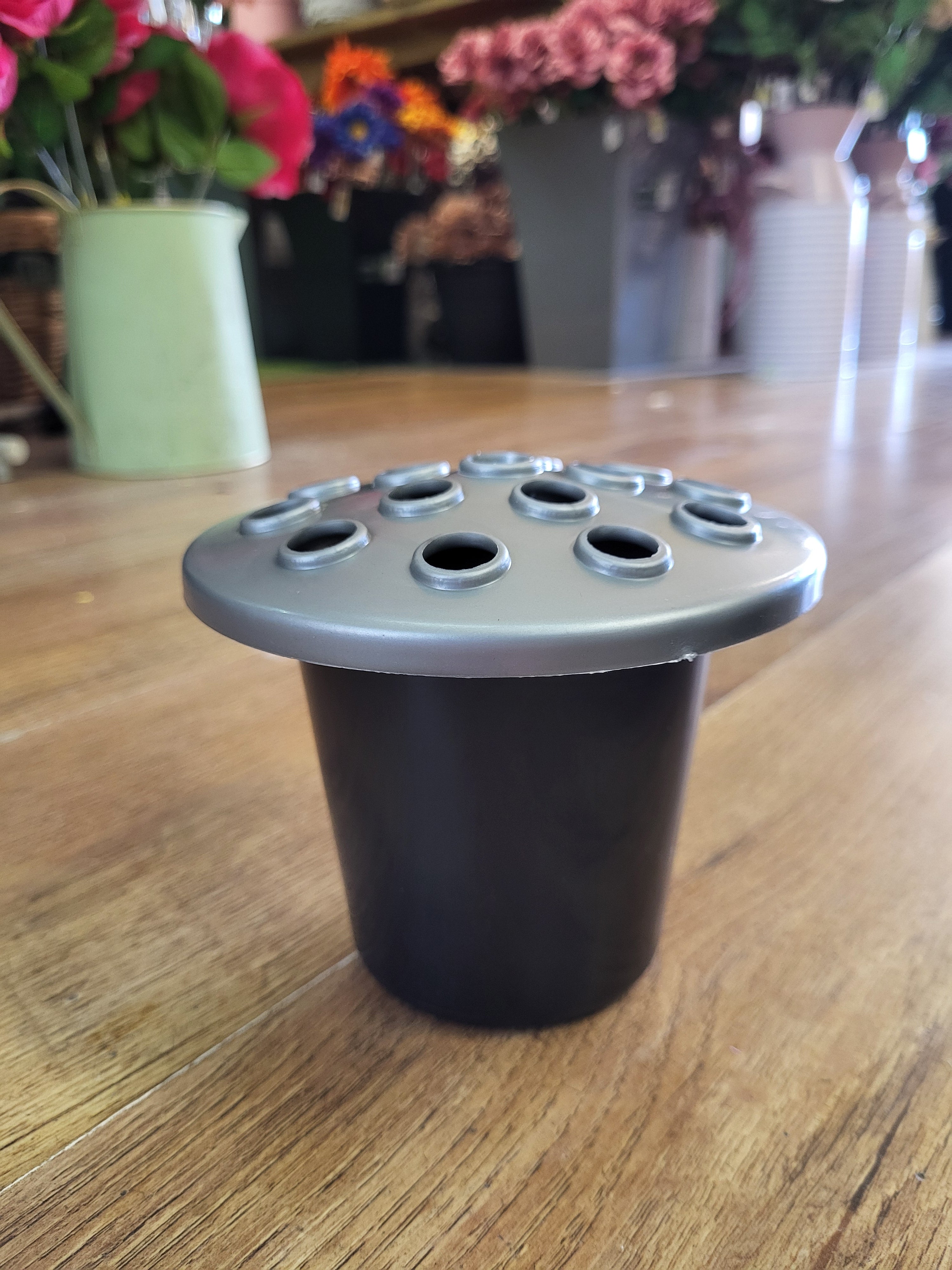 Bundle of 5 gravepots - black pot/silver lid image 2