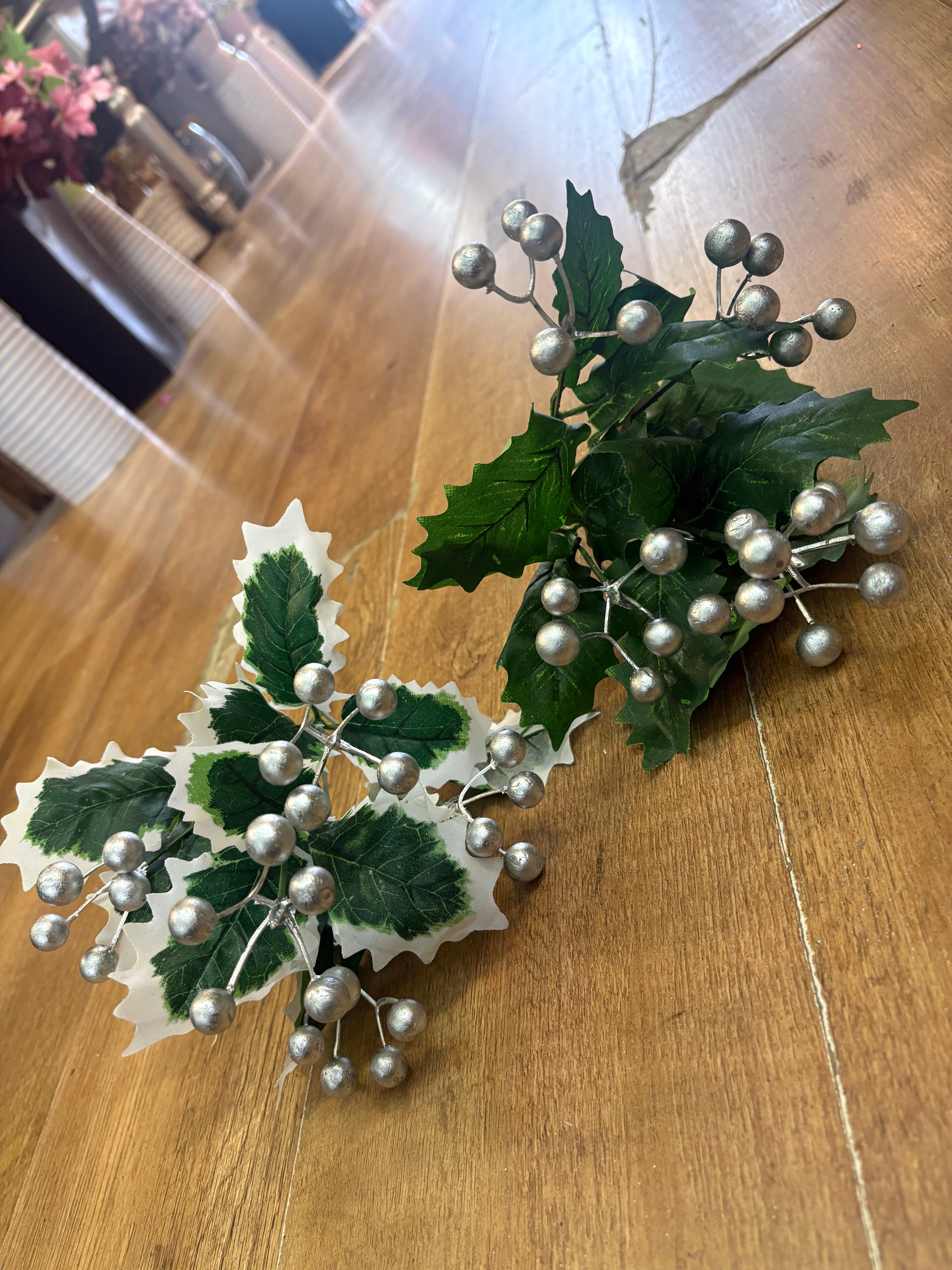 Silver berry holly bunch - 2 styles available
