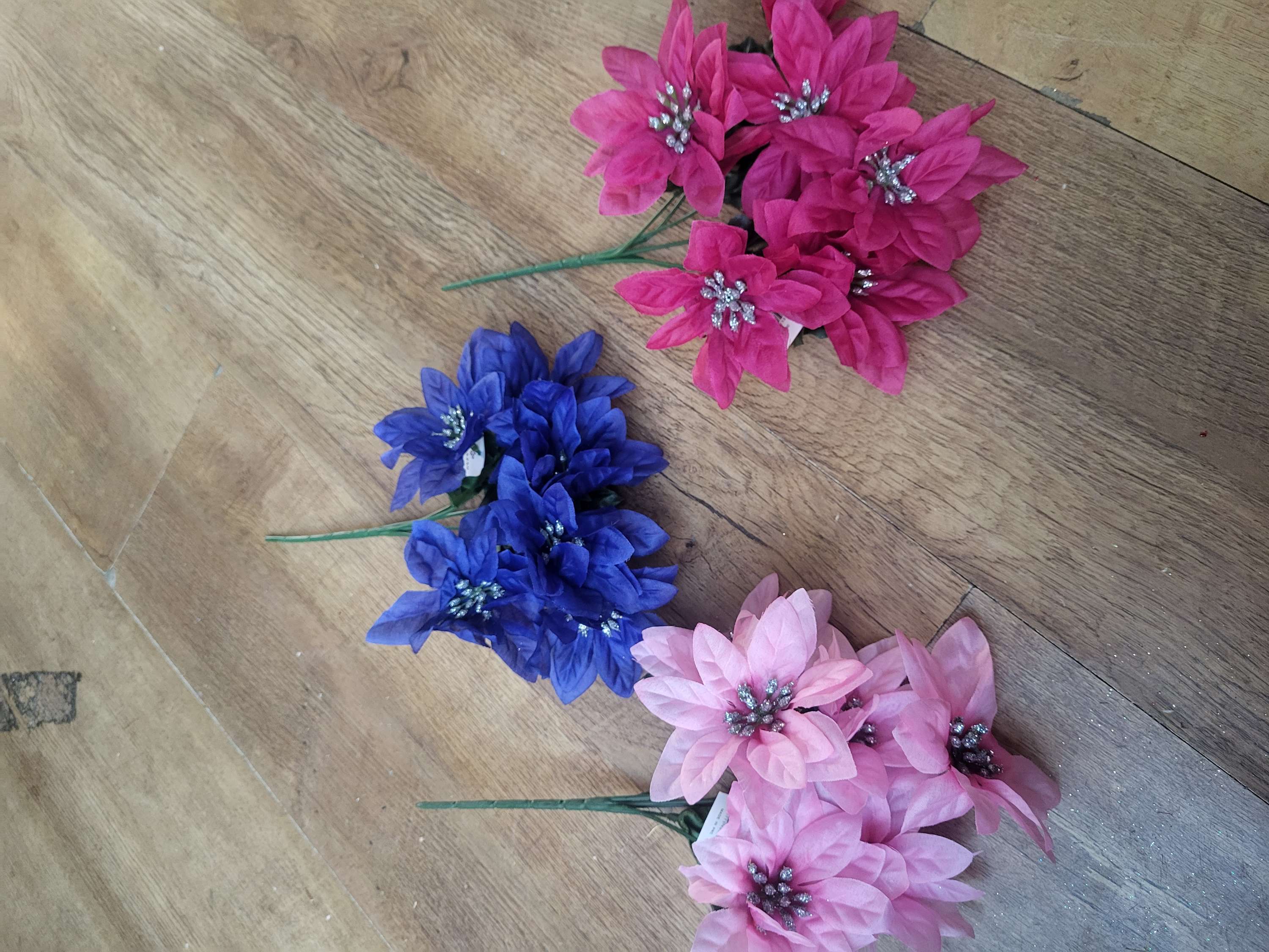 Poinsettia with glittered centre - 3 colours available image 10