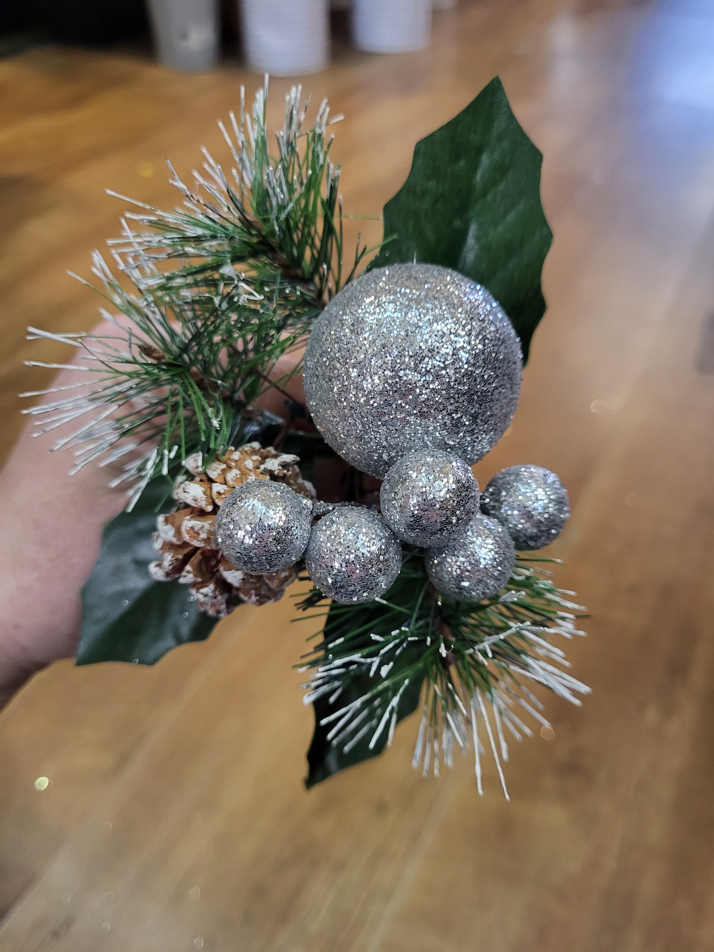 Silver glitter balls pick image 0