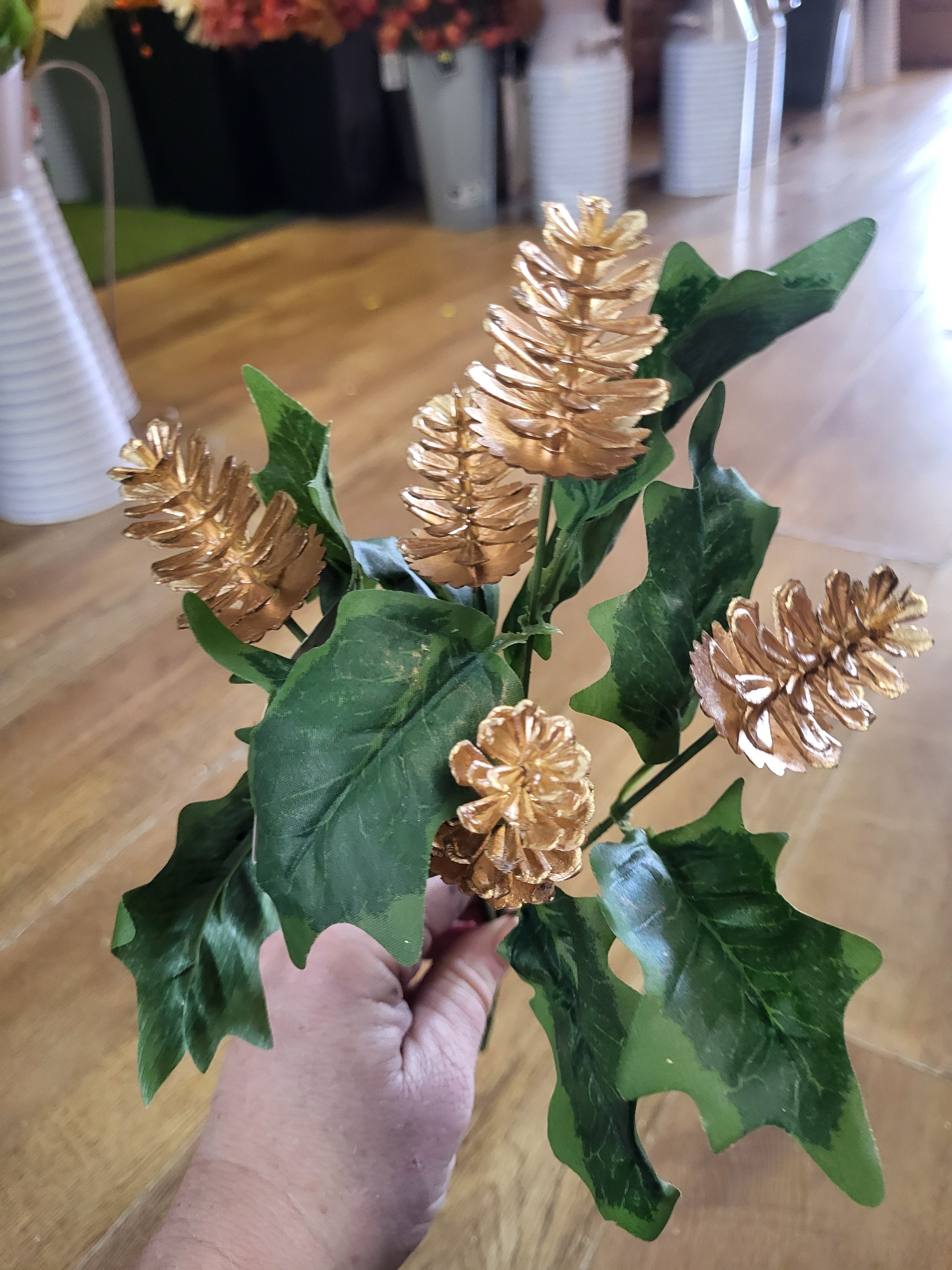 Plain holly leaves with metallic cones  - 3 colours available image 7