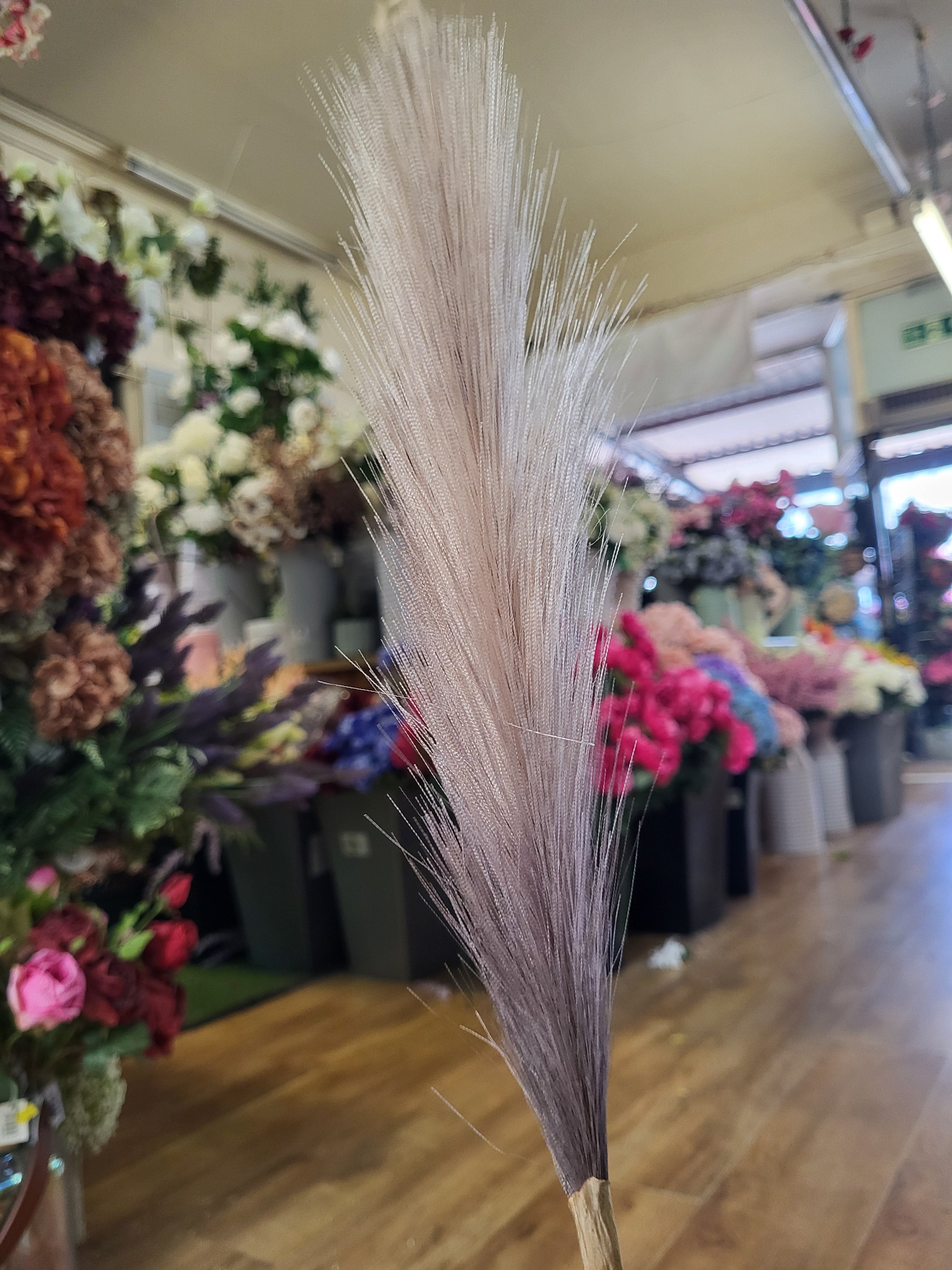 Autumnal artificial pampas - 4 colours available image 7