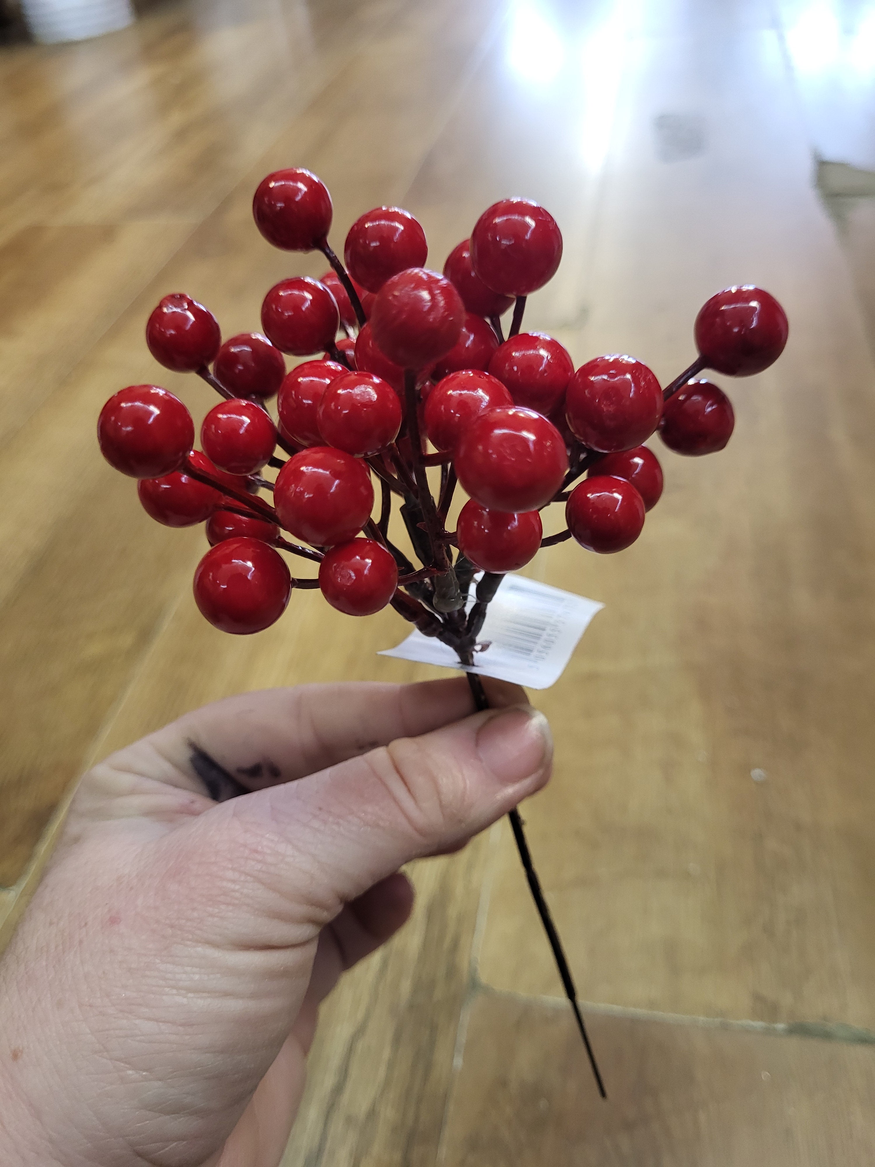 Red berry pick image 5