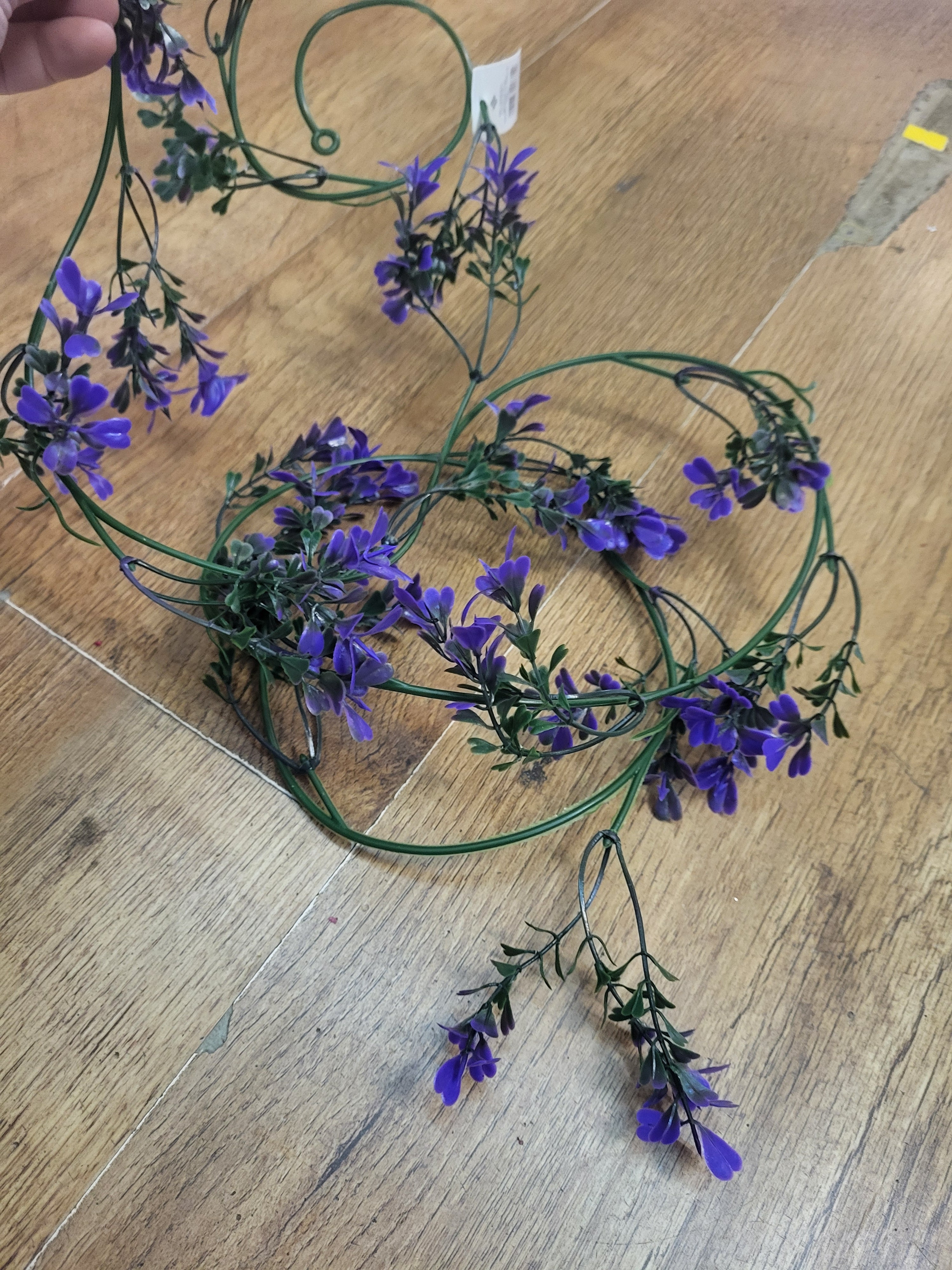 Value boxwood garland  - 4 colours available image 4