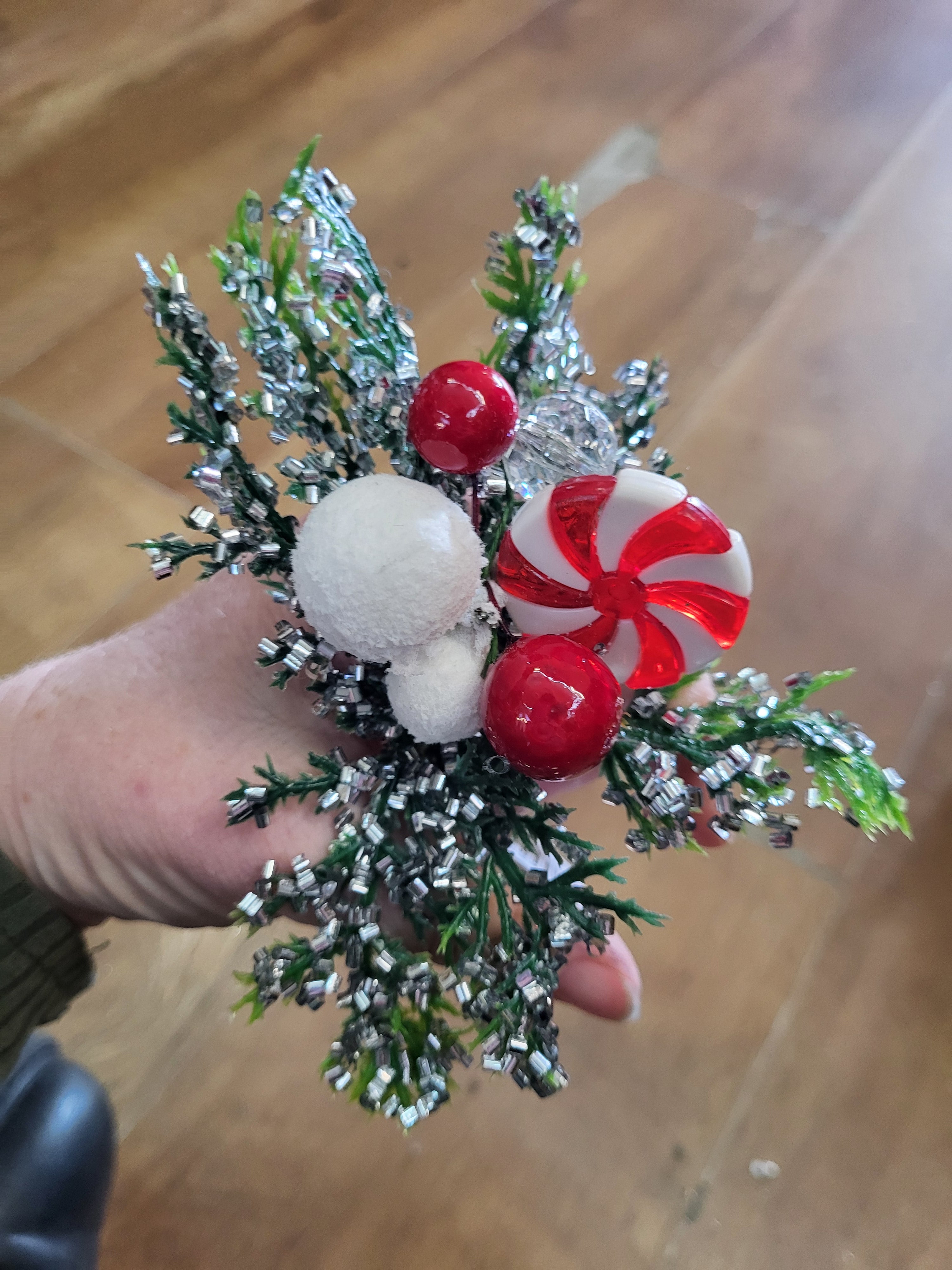 Candy swirl pick image 0