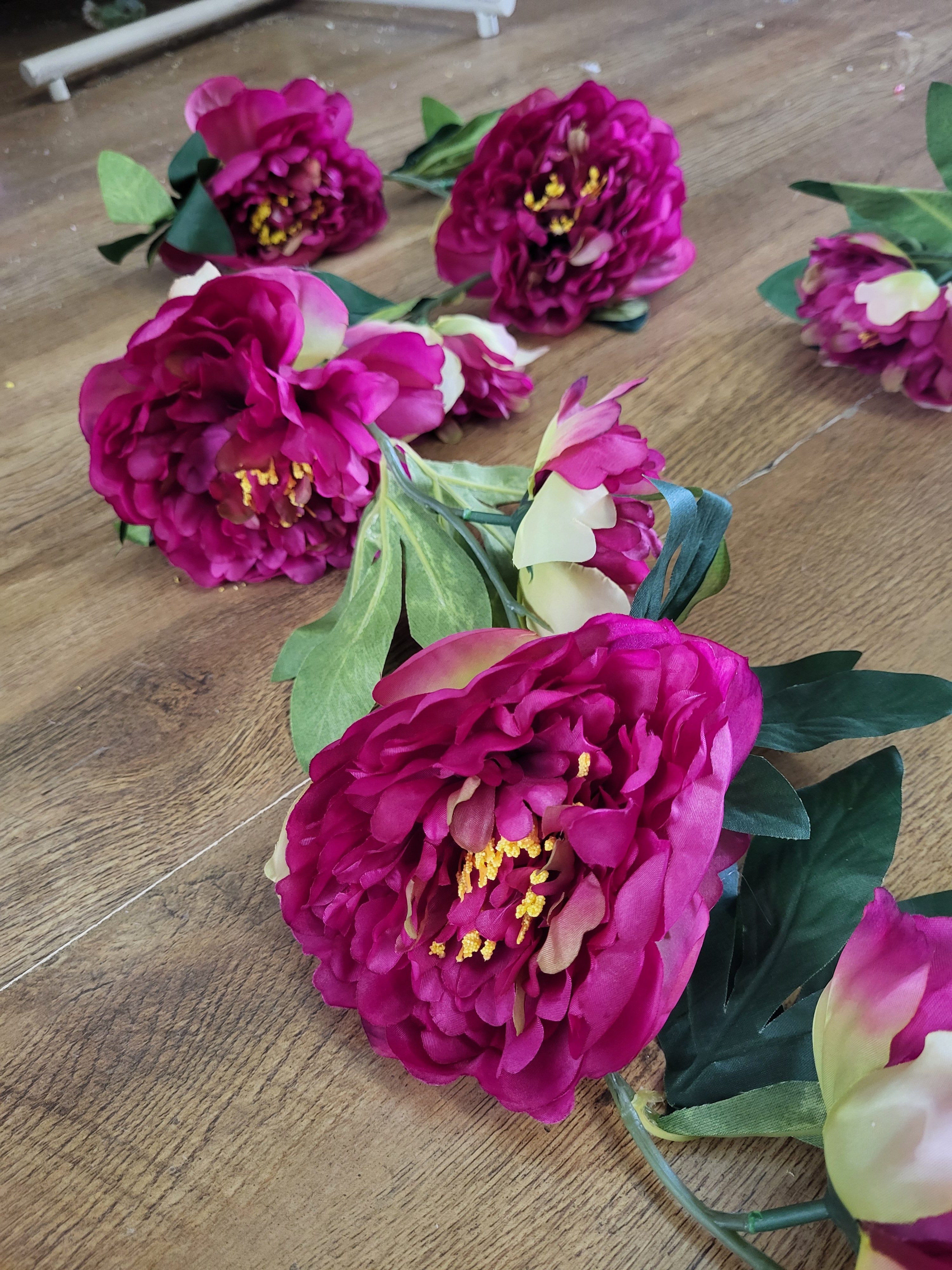 180cm magenta peony garland image 2
