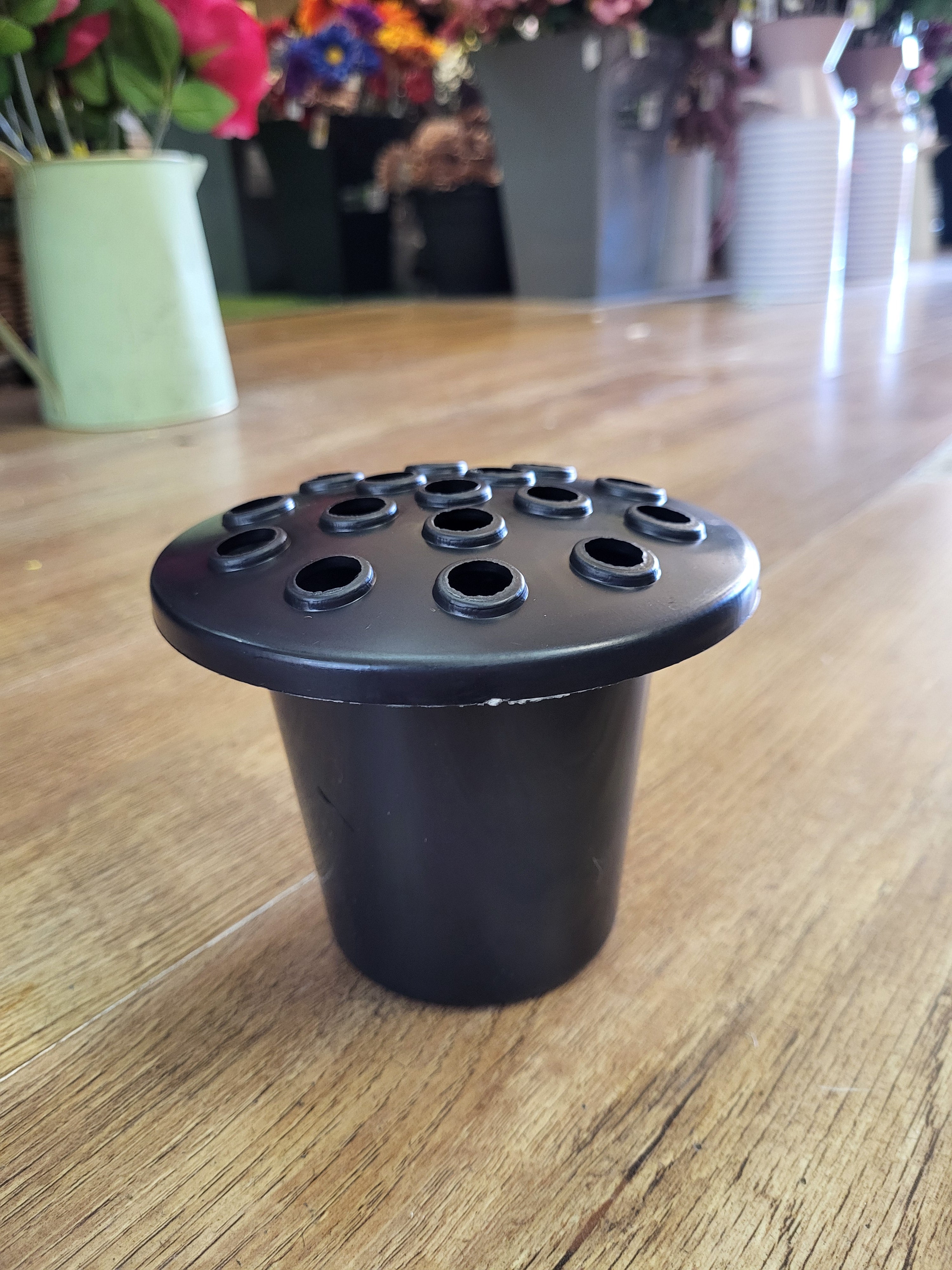 Bundle of 5 gravepots - black pot/black lid image 2