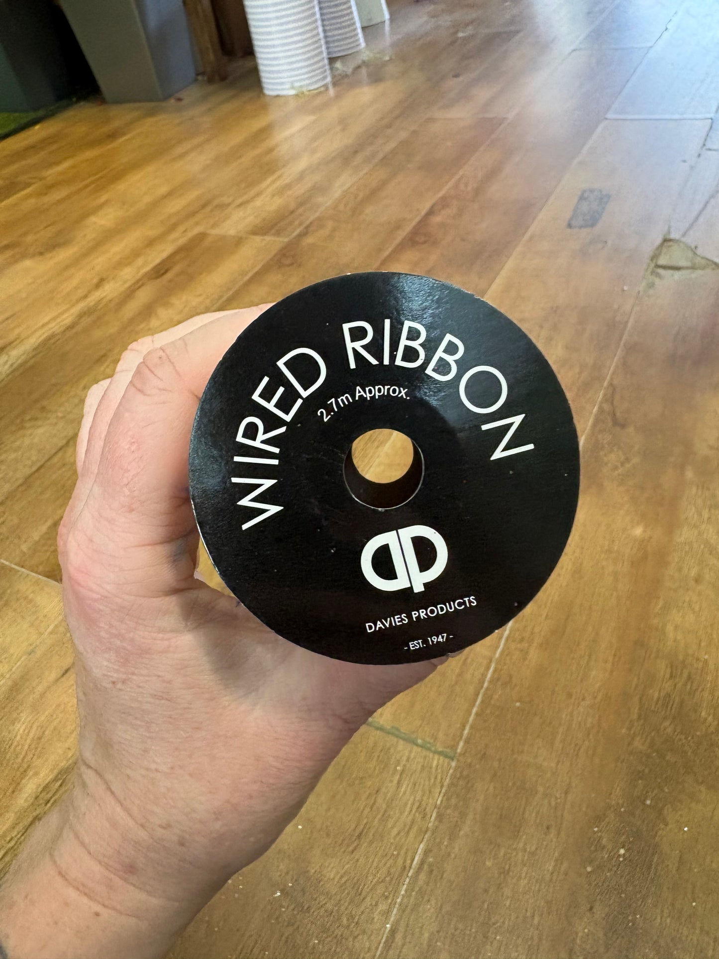 2.7m wired natural linen ribbon
