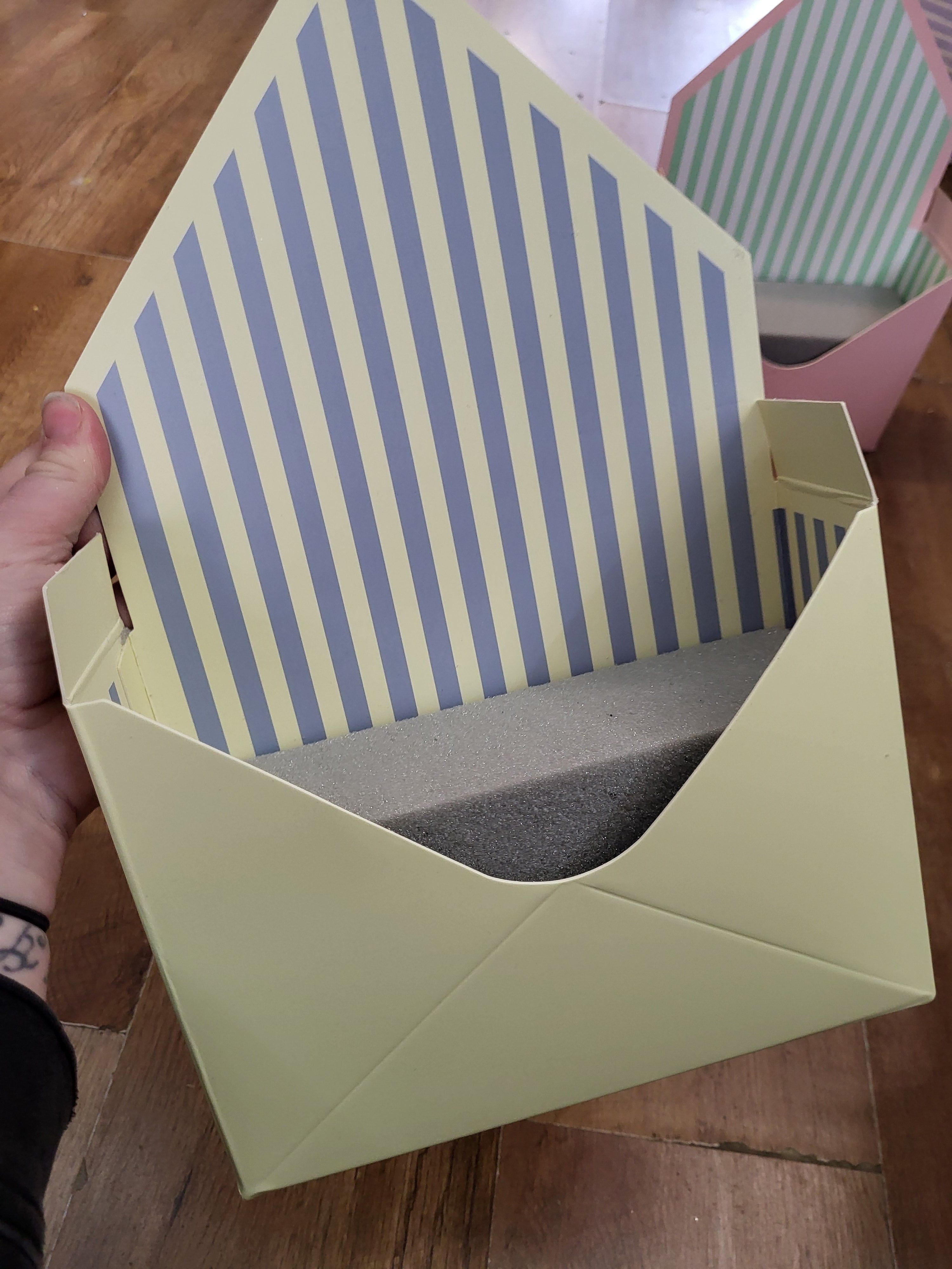 Floral Envelope box with dry oasis - 5 colours available image 4