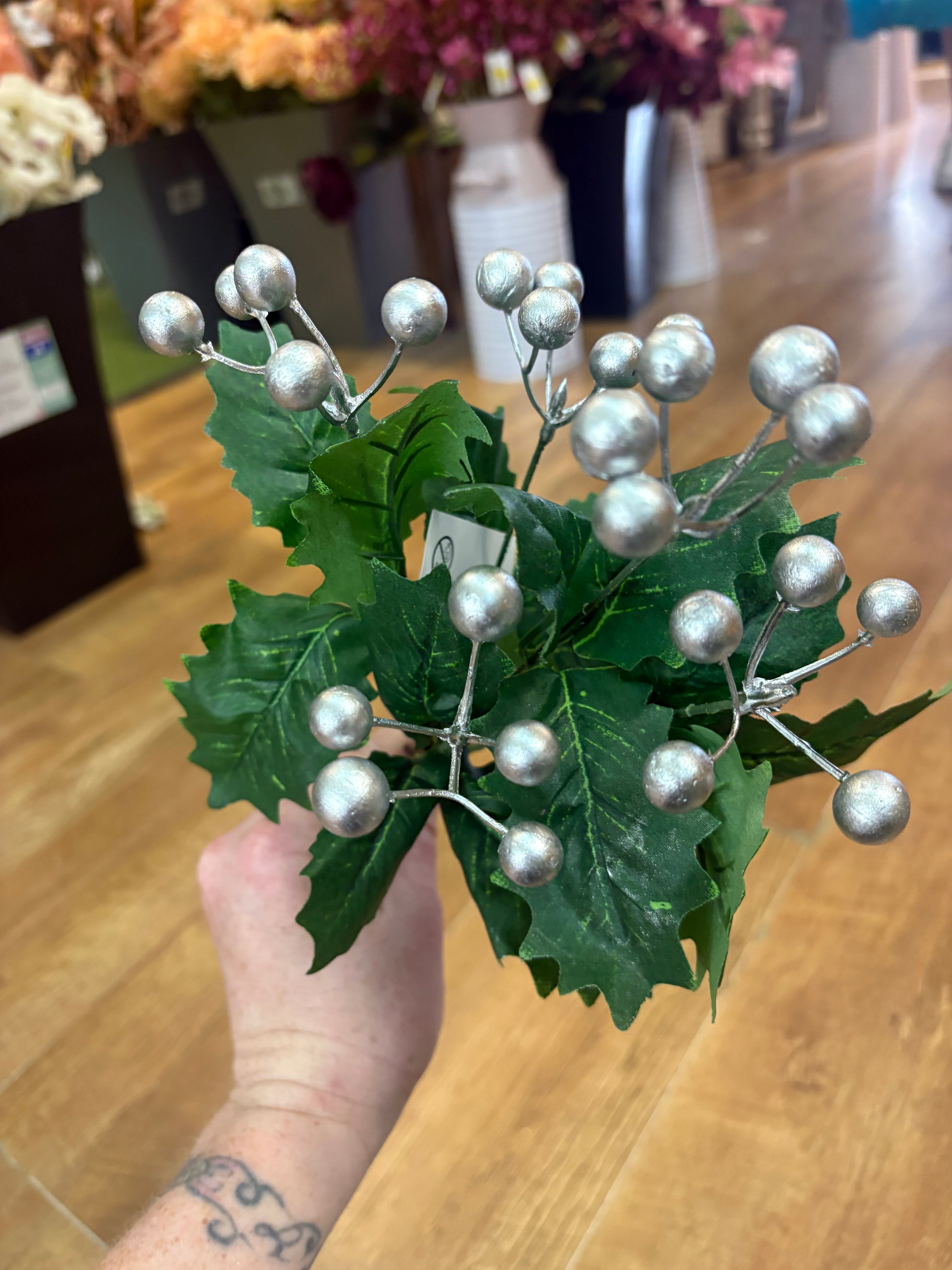 Silver berry holly bunch - 2 styles available