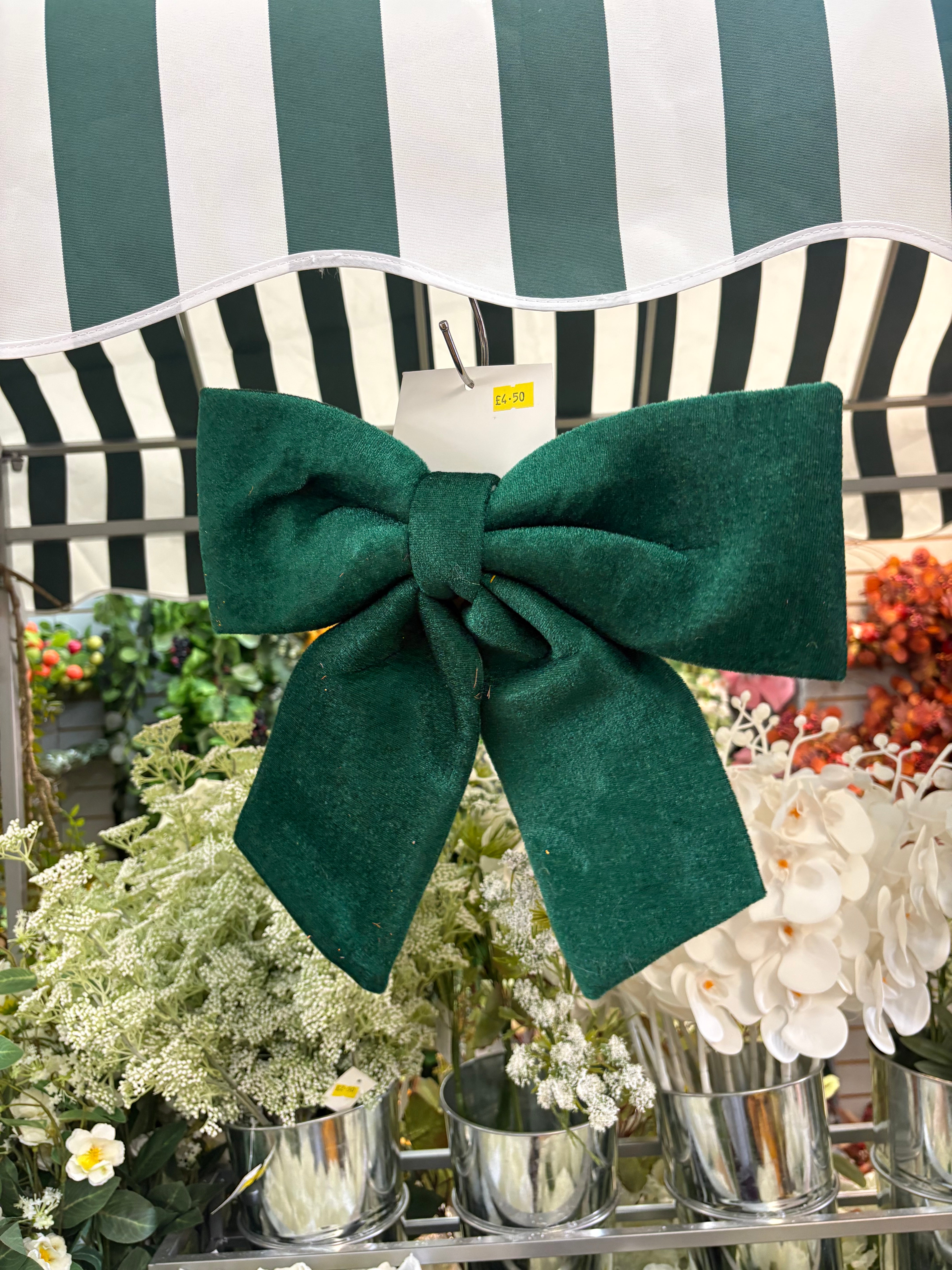 Medium green velvet Christmas bow