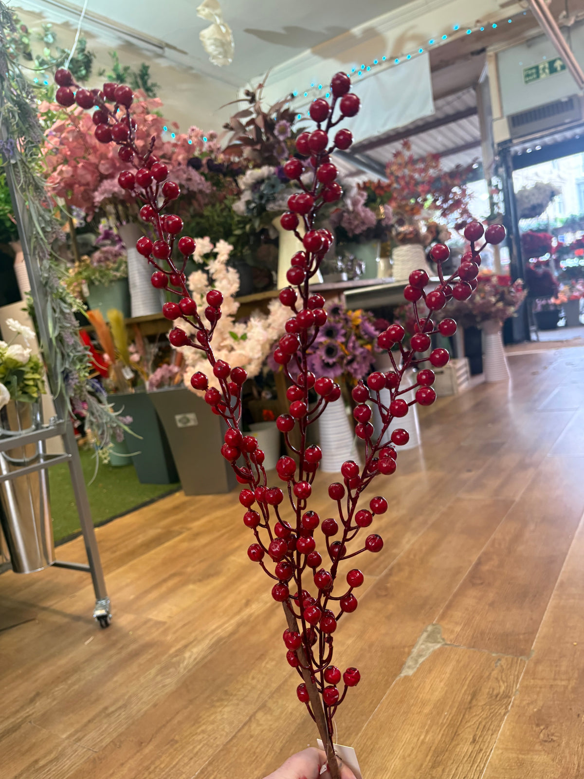 83cm hanging triple red berry stem