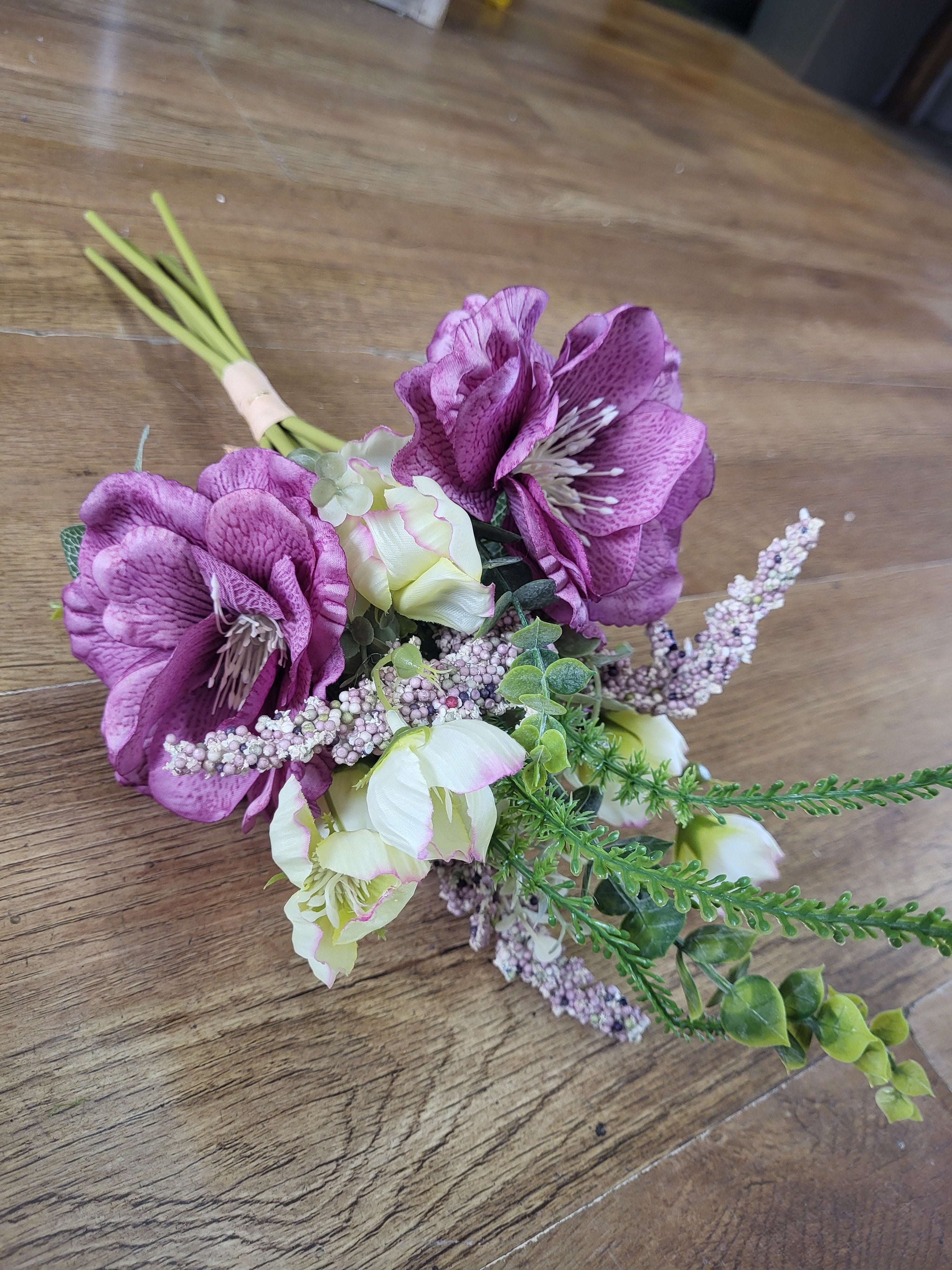Hand tied Mauve Vanessa bundle  image 0