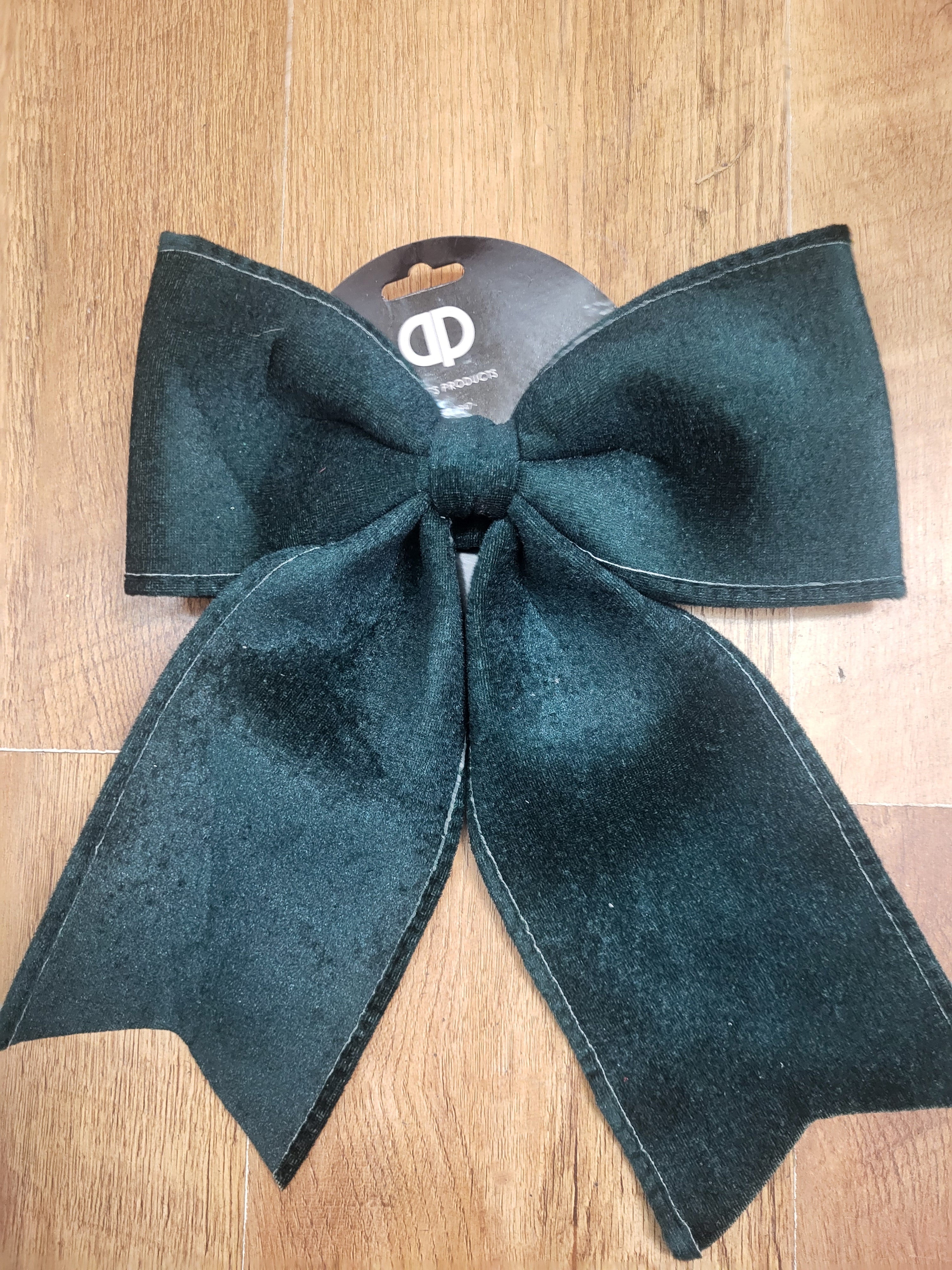 Medium 30x35cm deep green velvet bow image 2