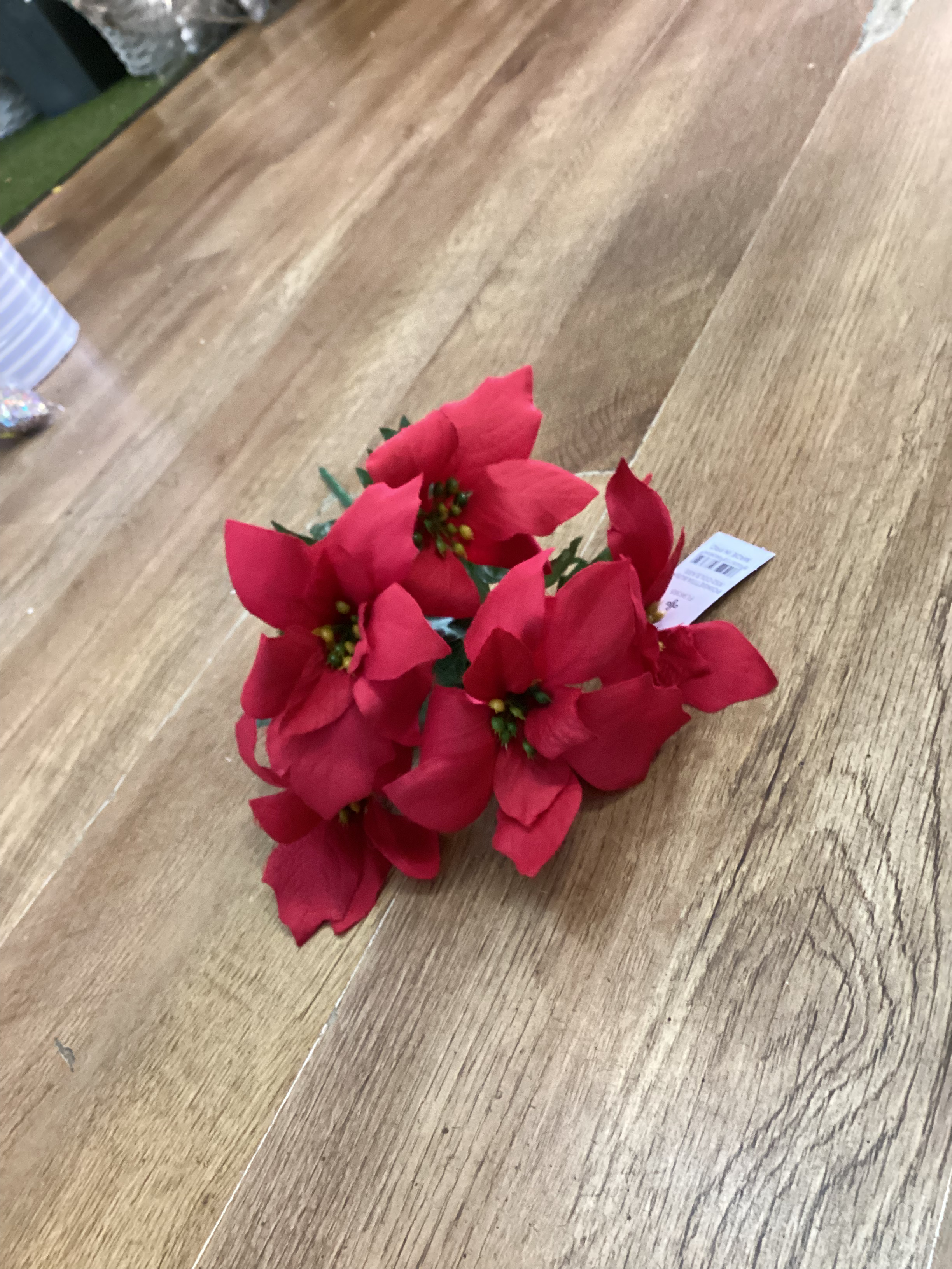 Plain poinsettia bunch - 2 colours available image 4