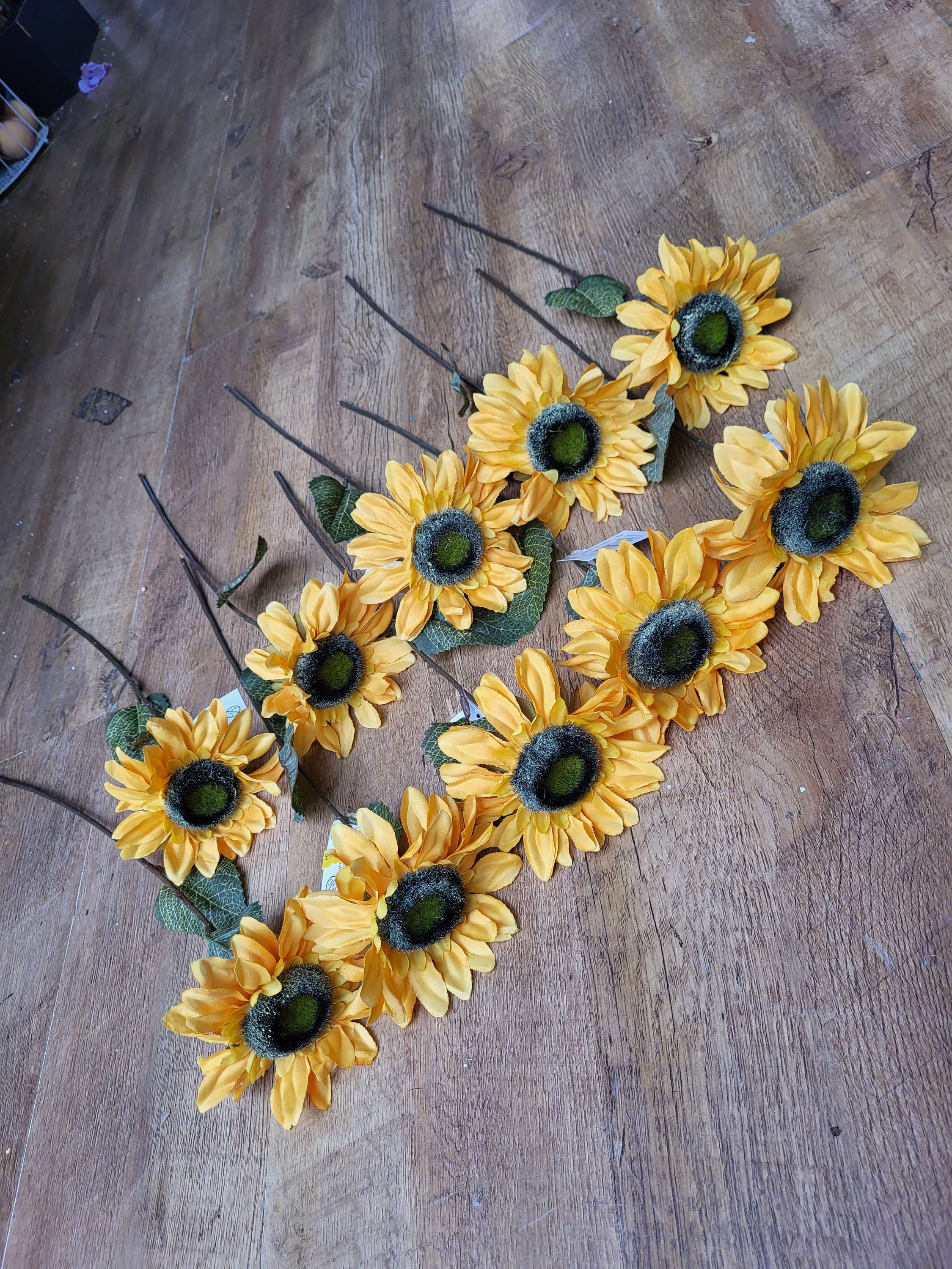 Bundle of 10 medium length sunflowers image 0