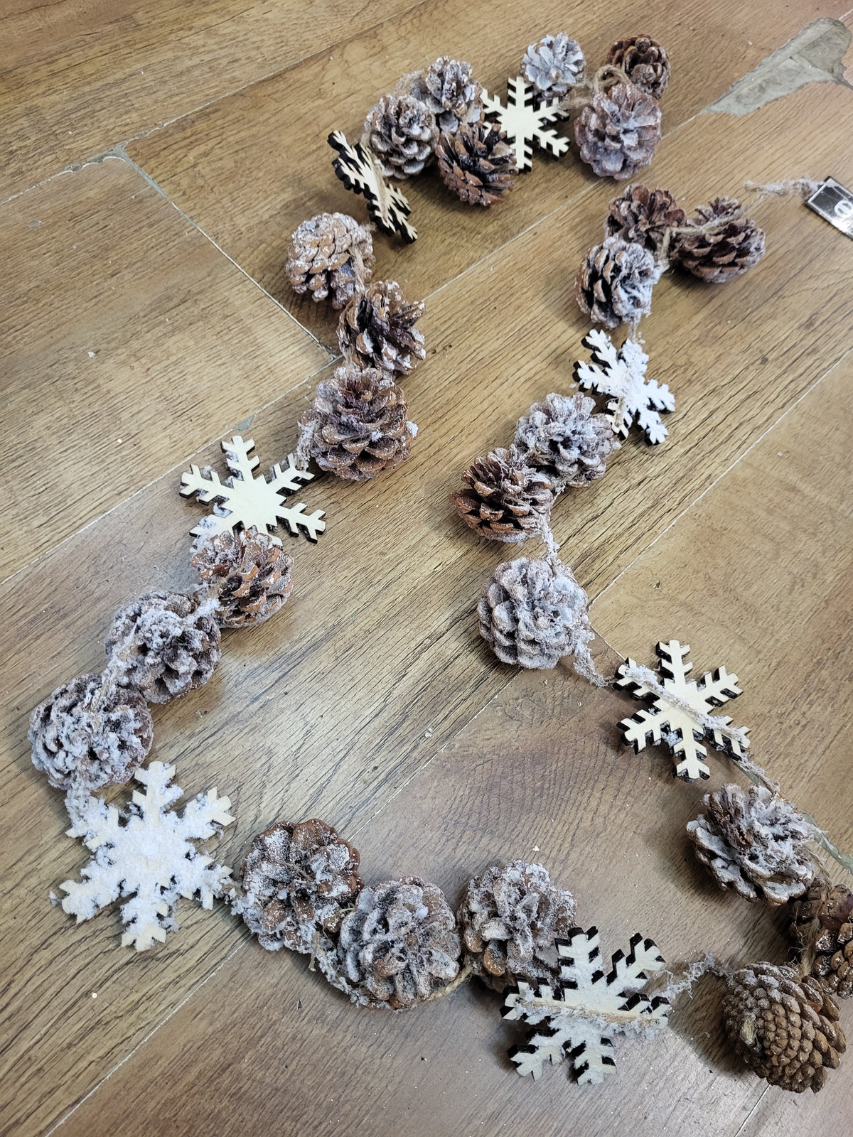 1.8m Frosted cone and wooden snowflake garland image 2