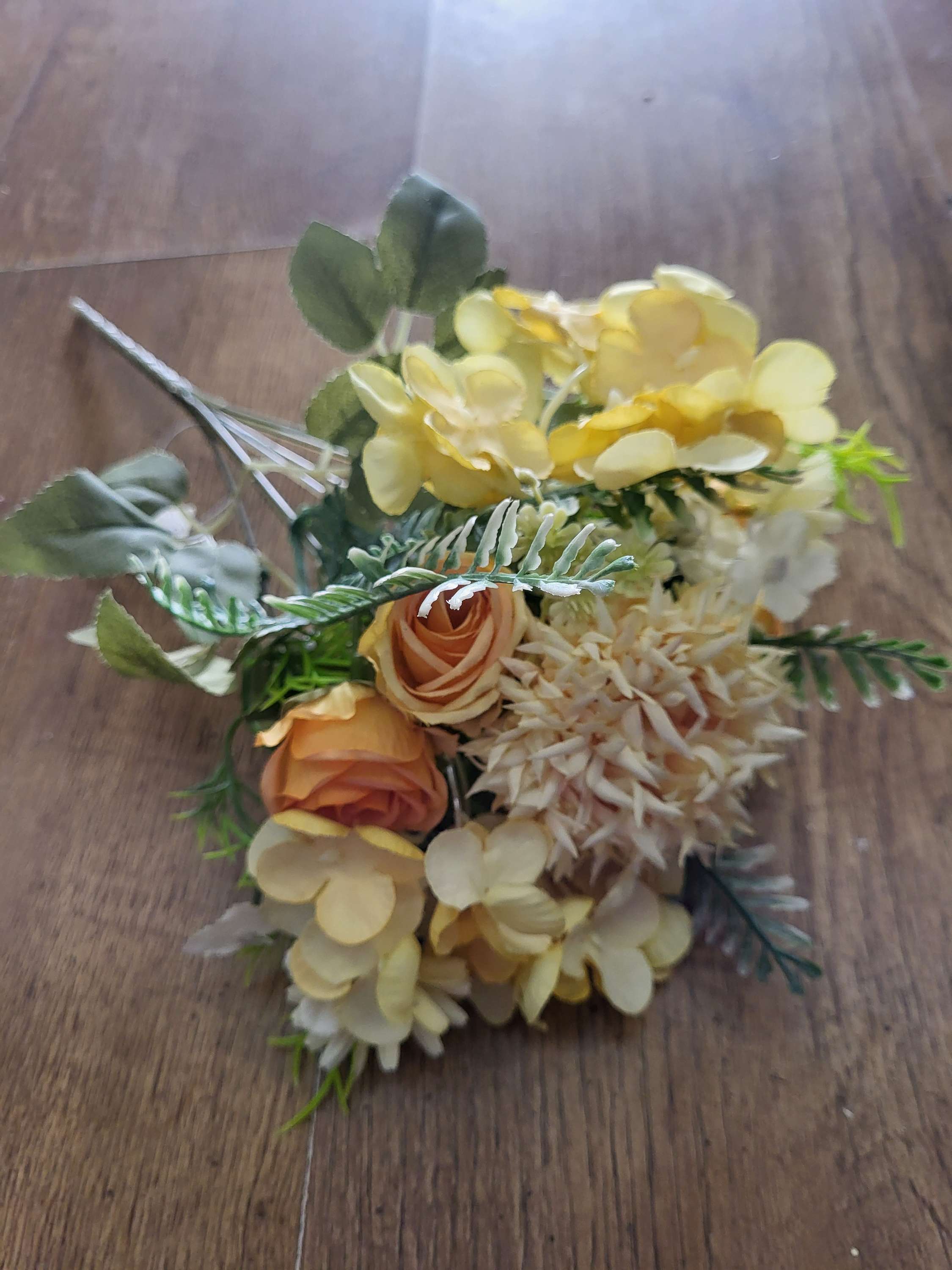 Small Mixed flowers spring bouquet - 4 colours available image 14