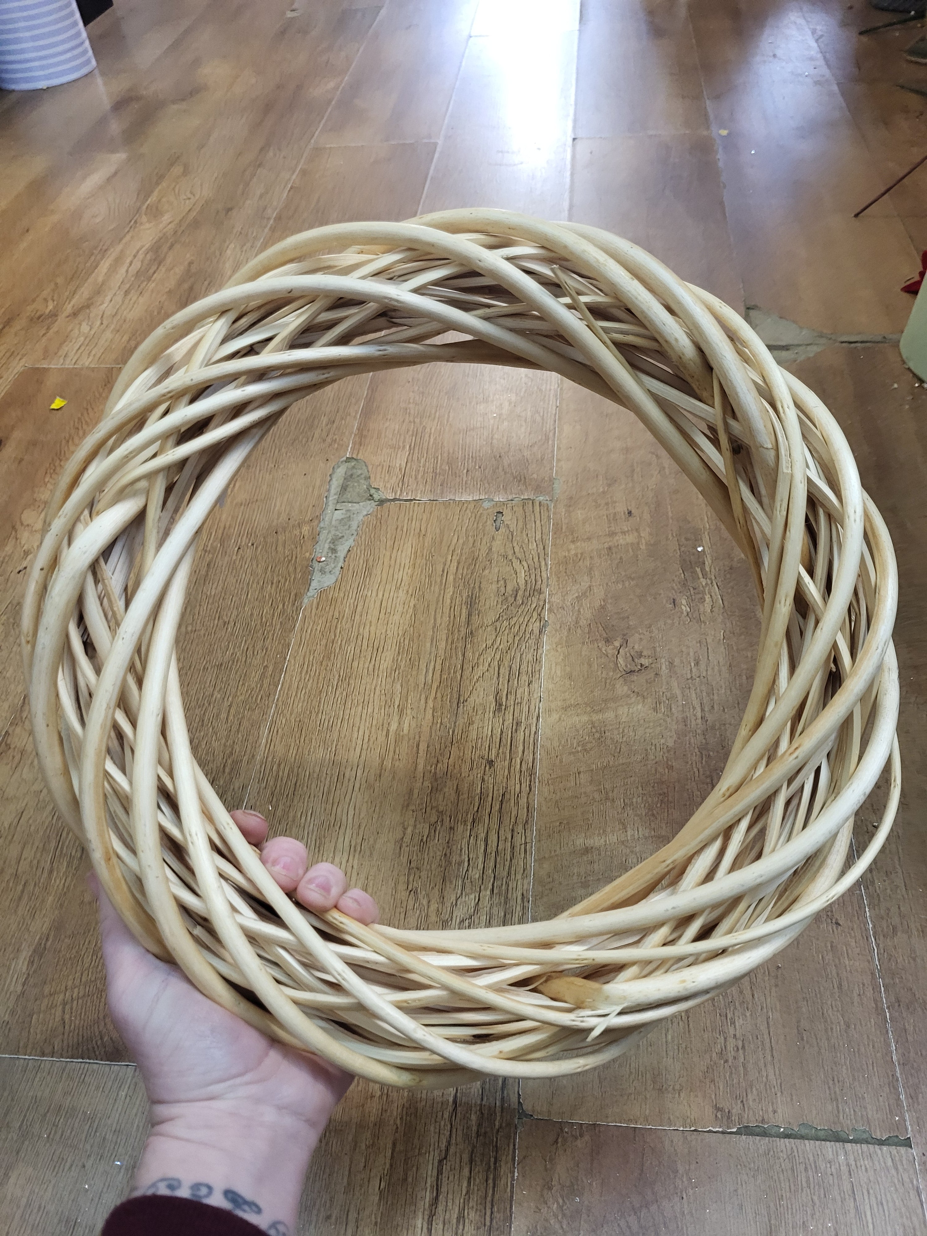 Natural wicker wreath image 1