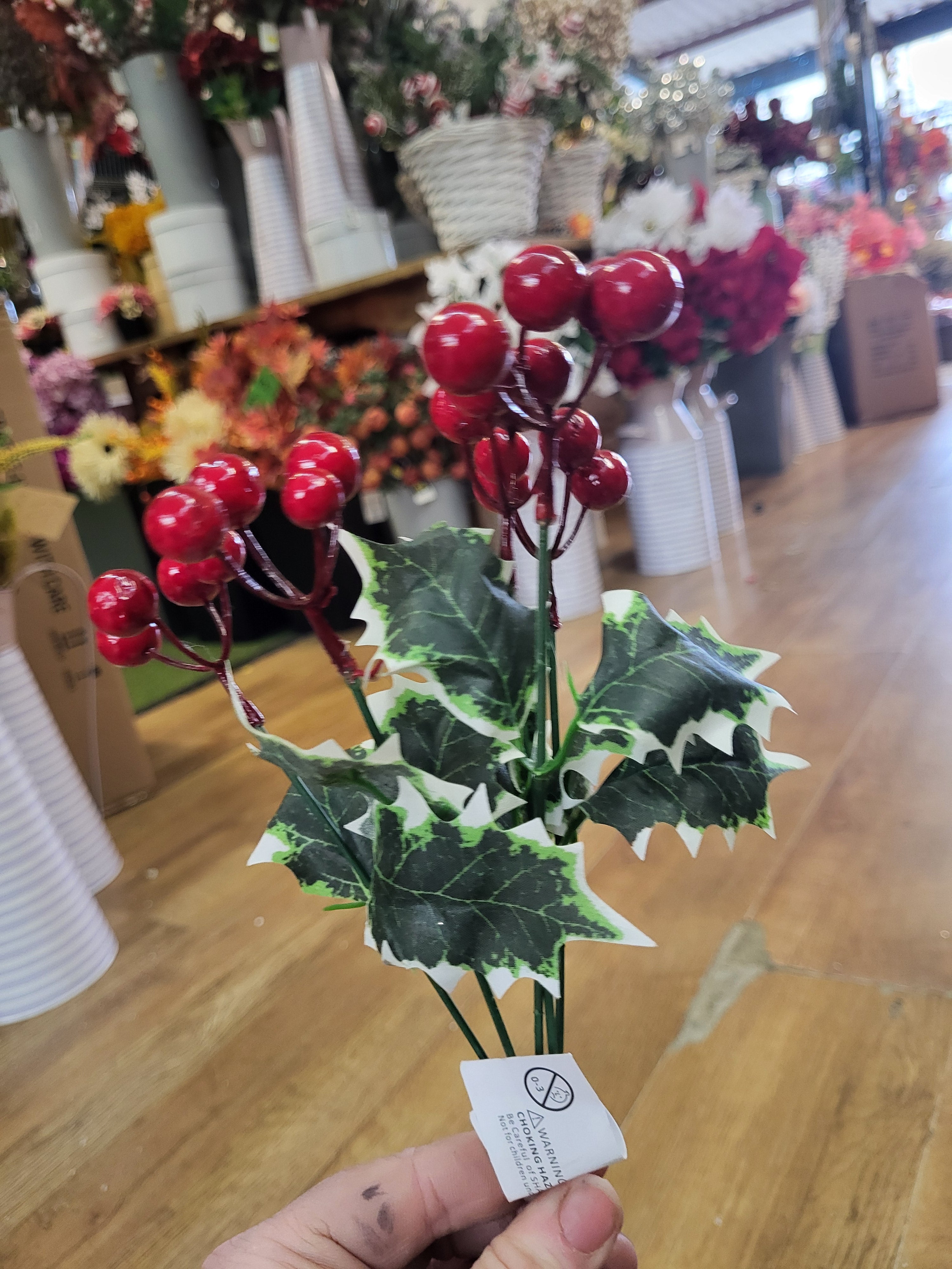 Holly bunch - 2 styles available image 2