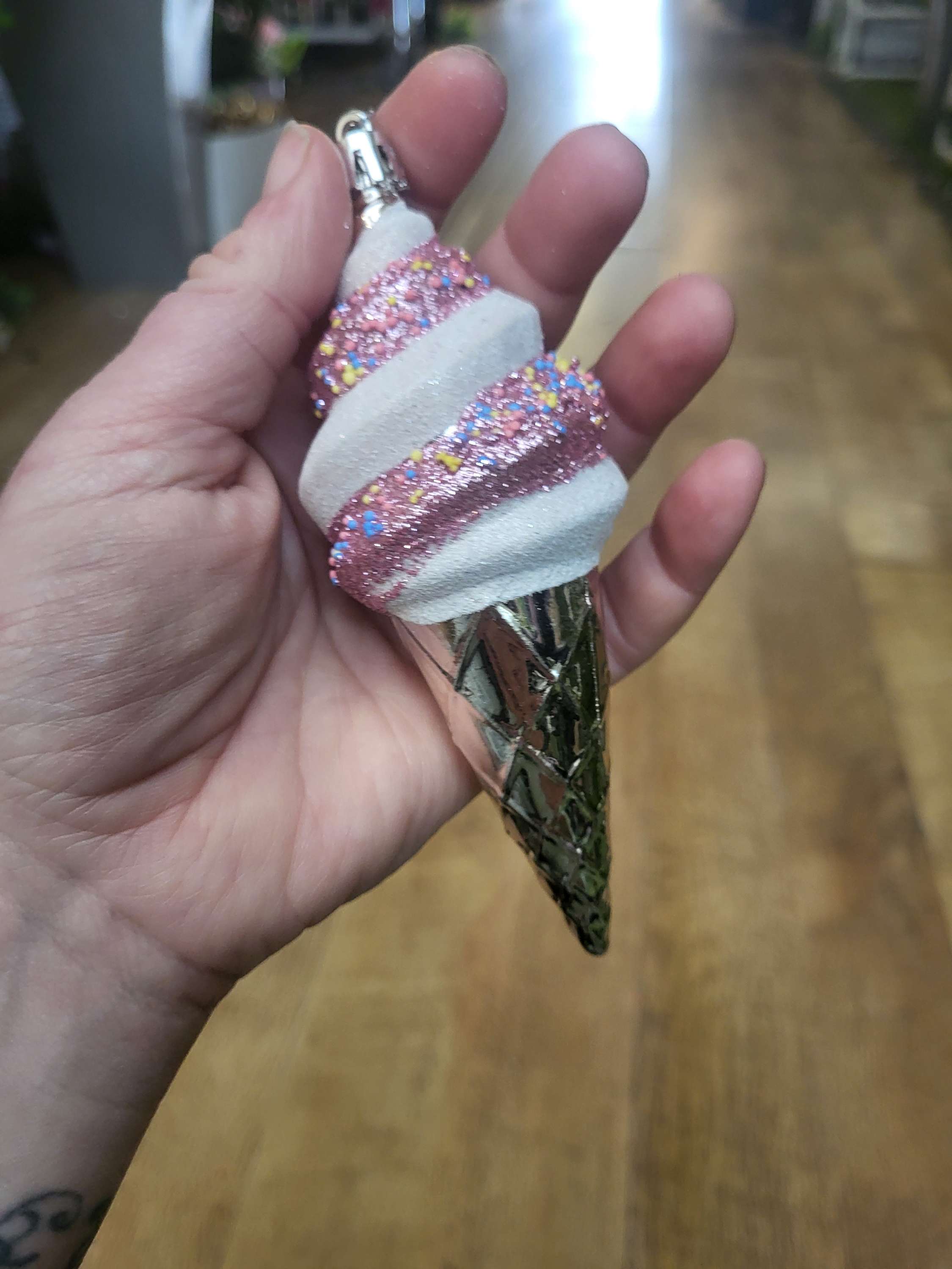 Small sprinkled ice cream bauble  image 3