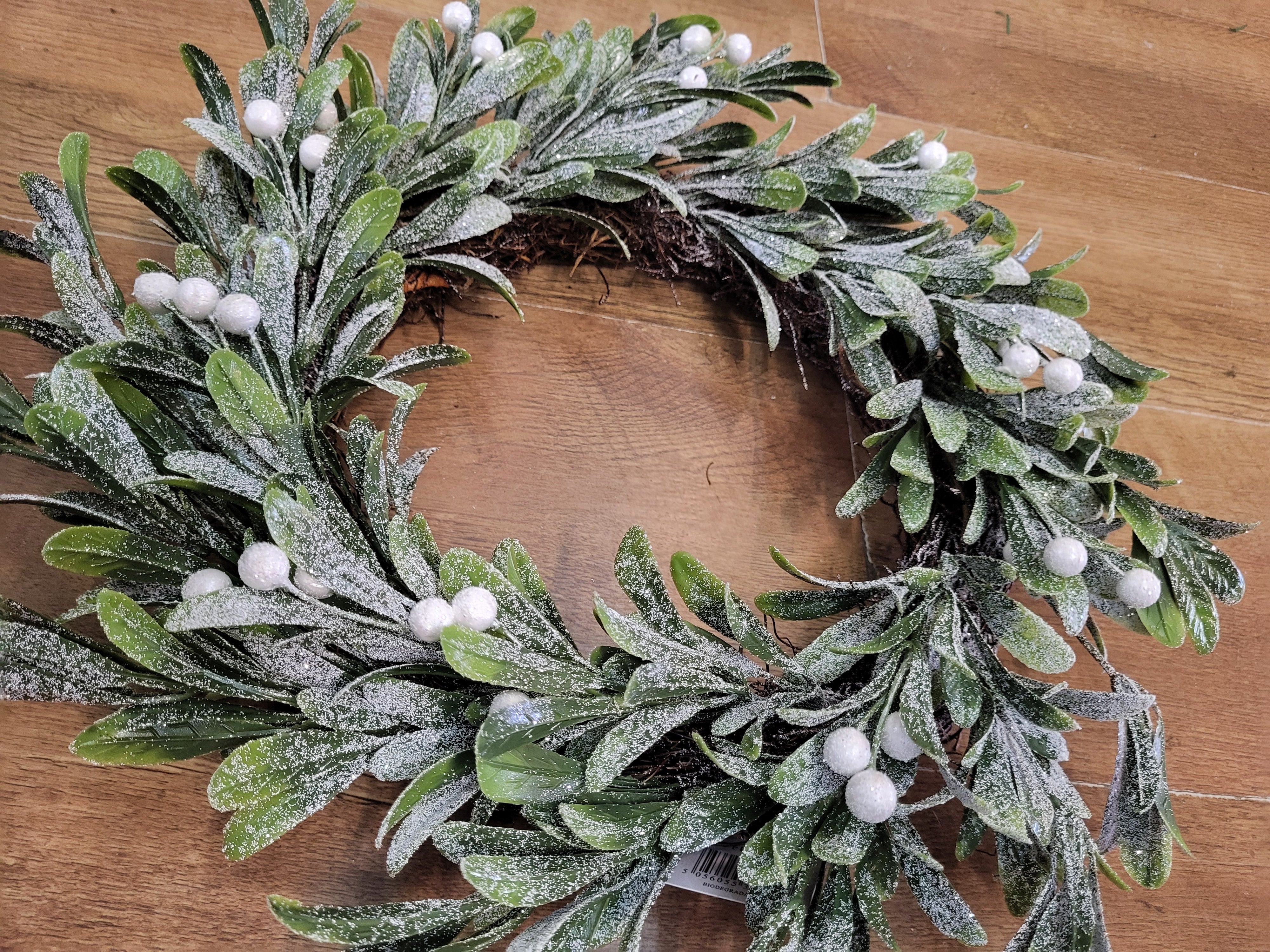 Frosted mistletoe wreath image 0