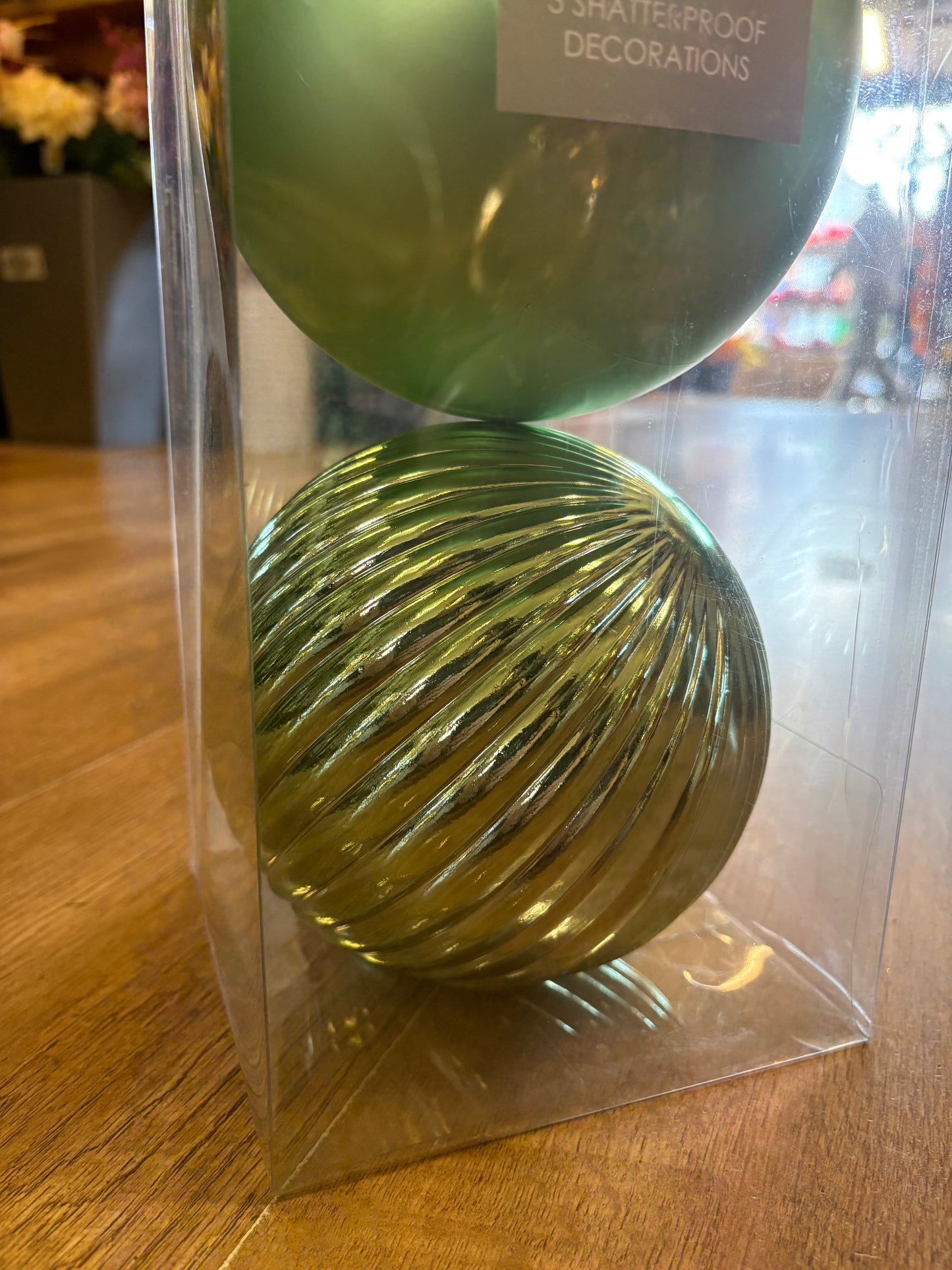Pack of 3 large green 15cm baubles