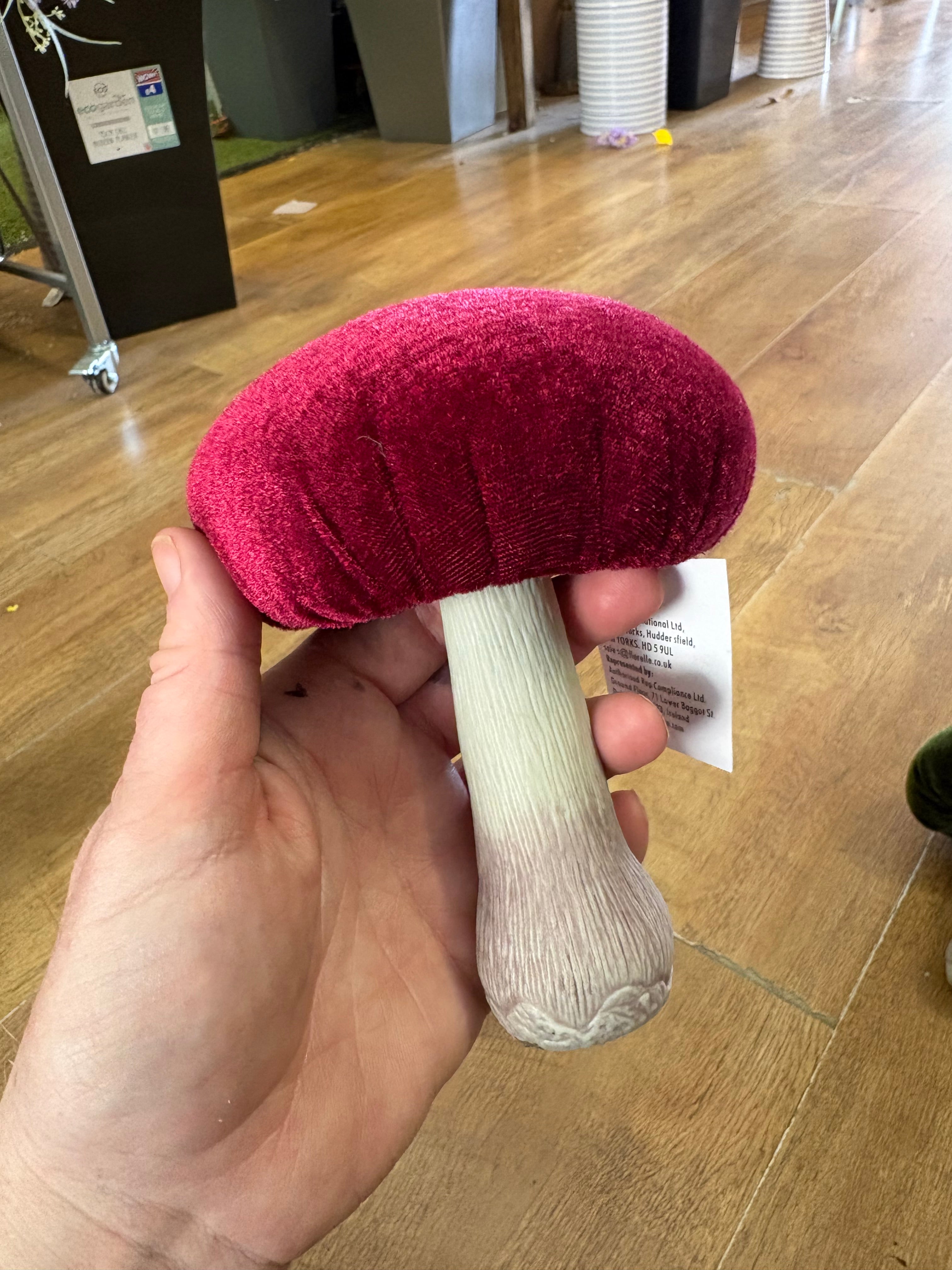 Small standing burgundy velvet mushroom (H14, D11cm)