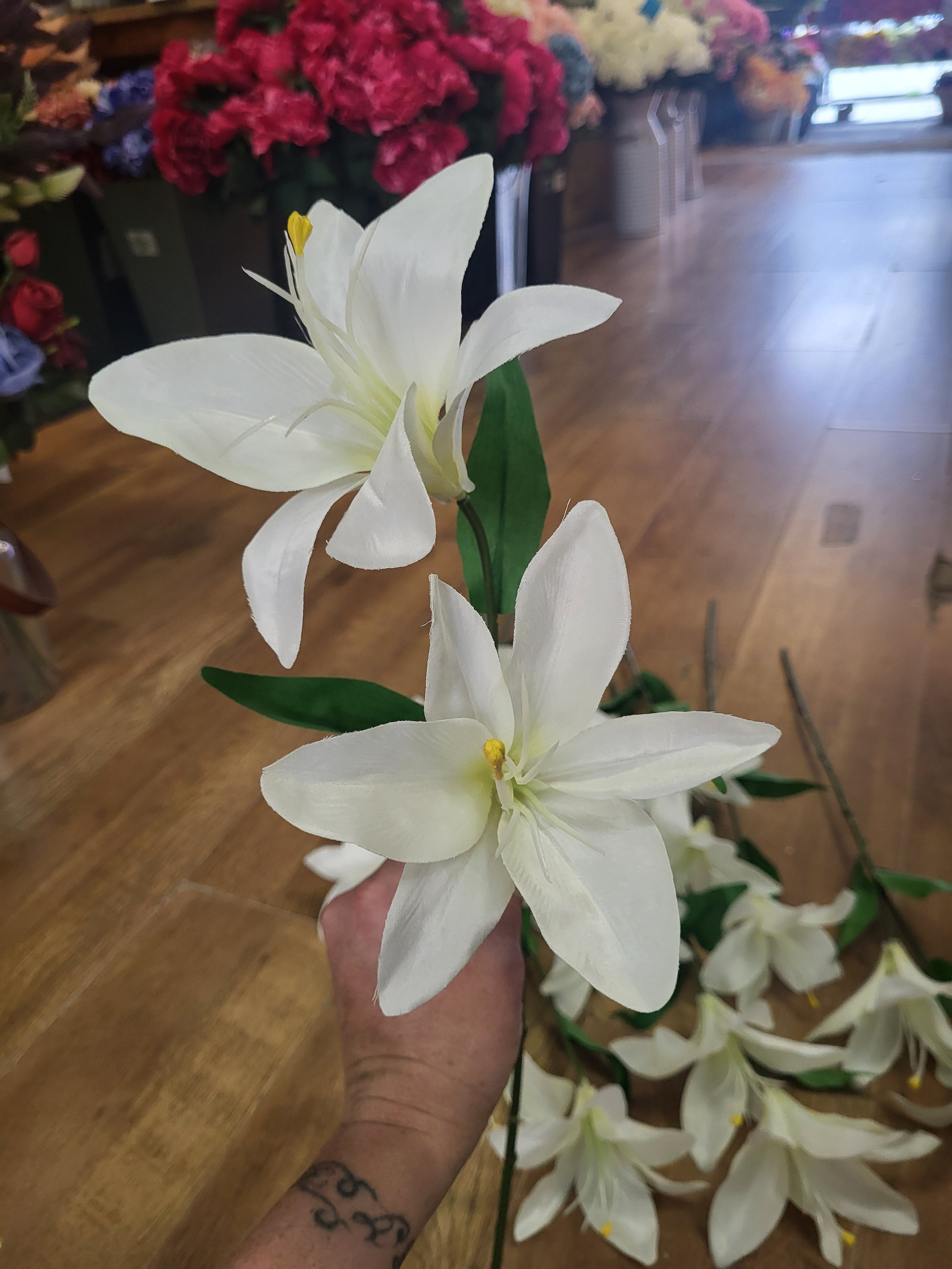 Bundle of 10 Long stem ivory lily sprays image 4