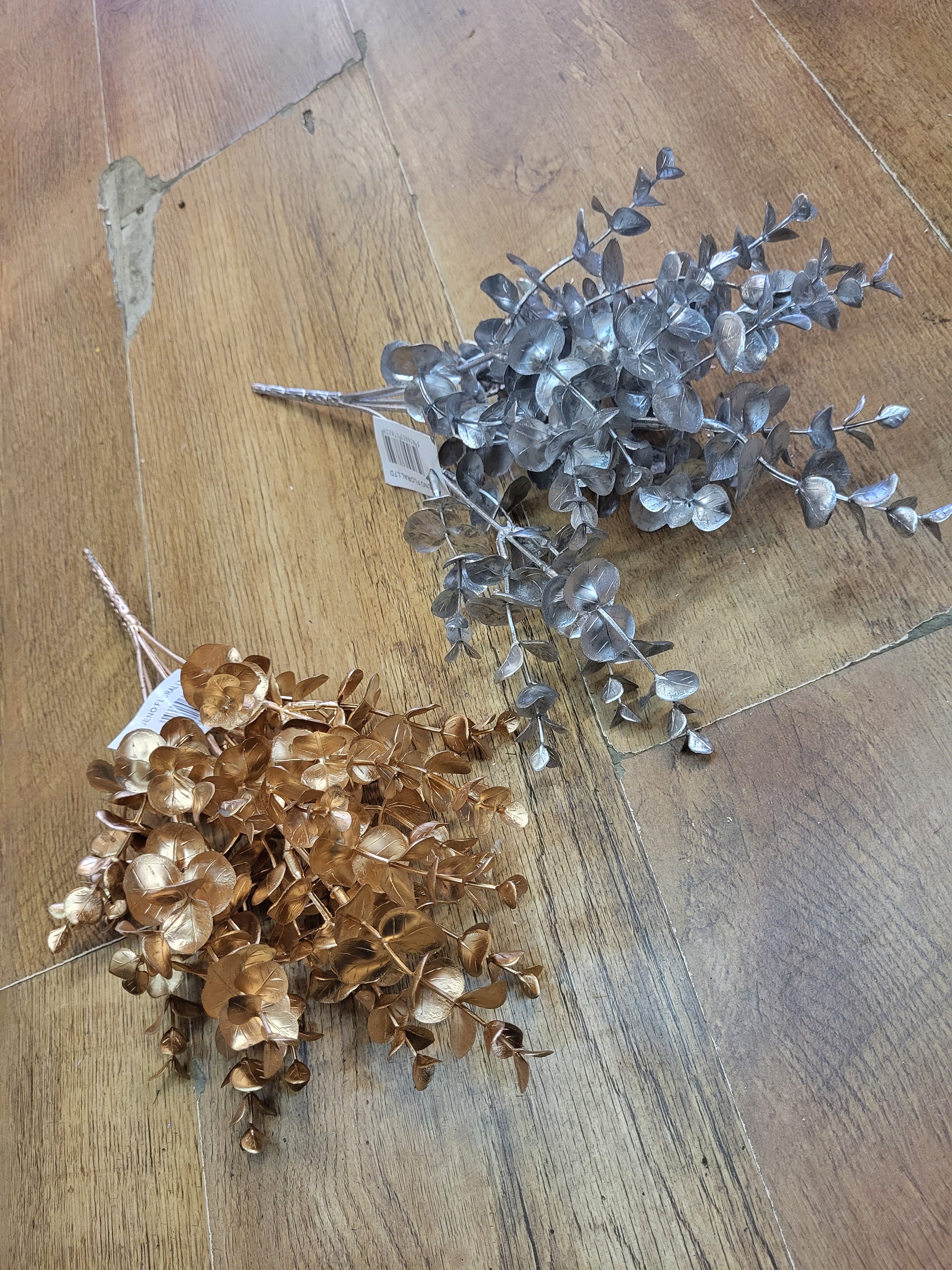 Metallic eucalyptus bunch  - 2 colours available image 0