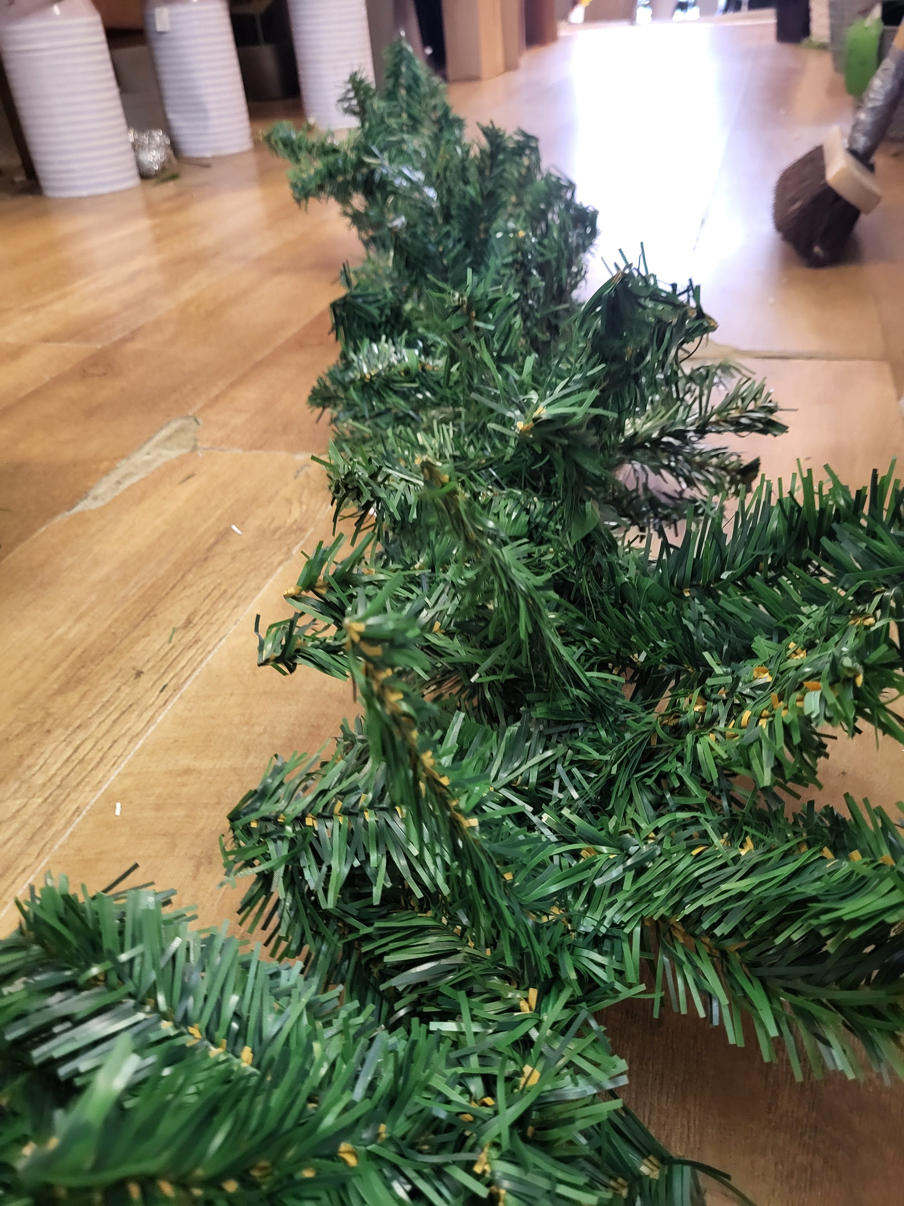 270cm thick pine garland image 2
