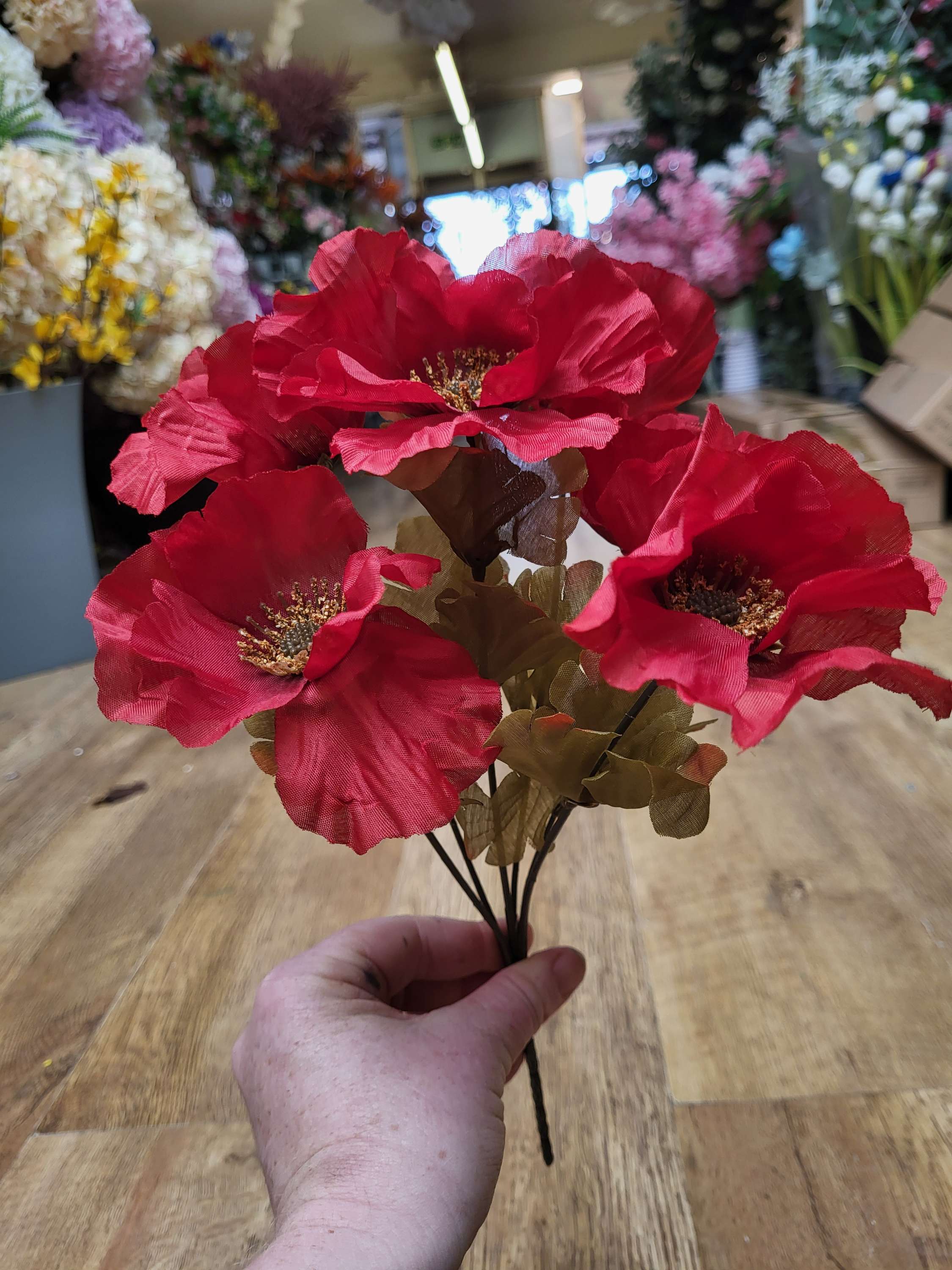Autumnal red poppy bunch  image 1