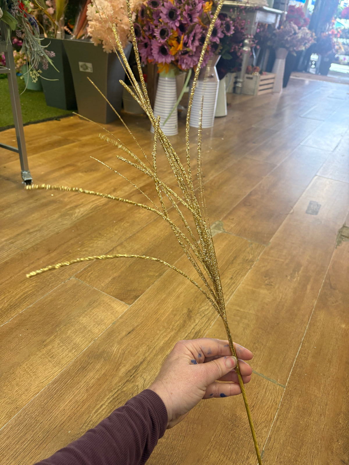 Long stem gold glitter filler
