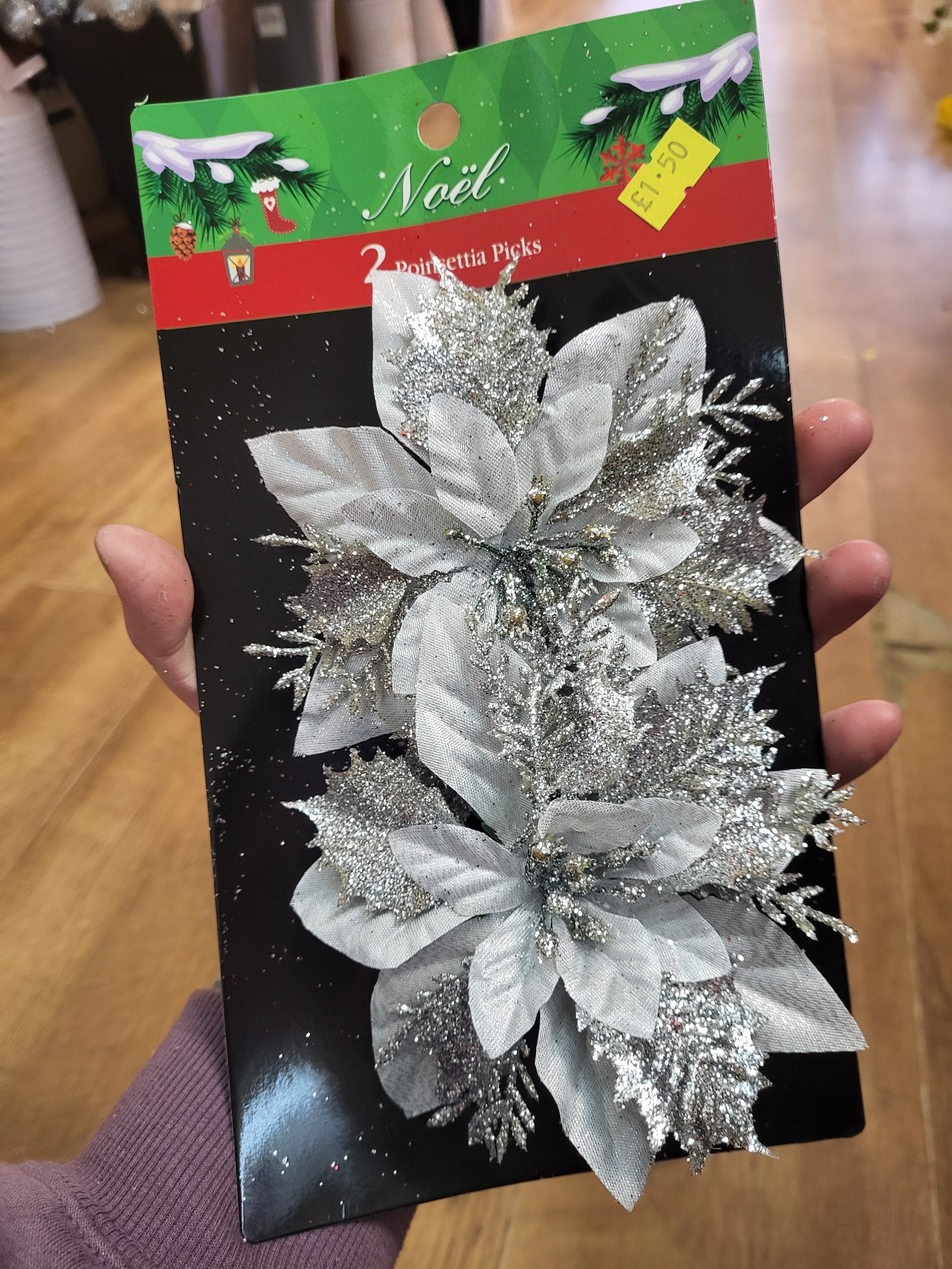 Pack of 2 clip on glittered poinsettias - 3 colours available image 3
