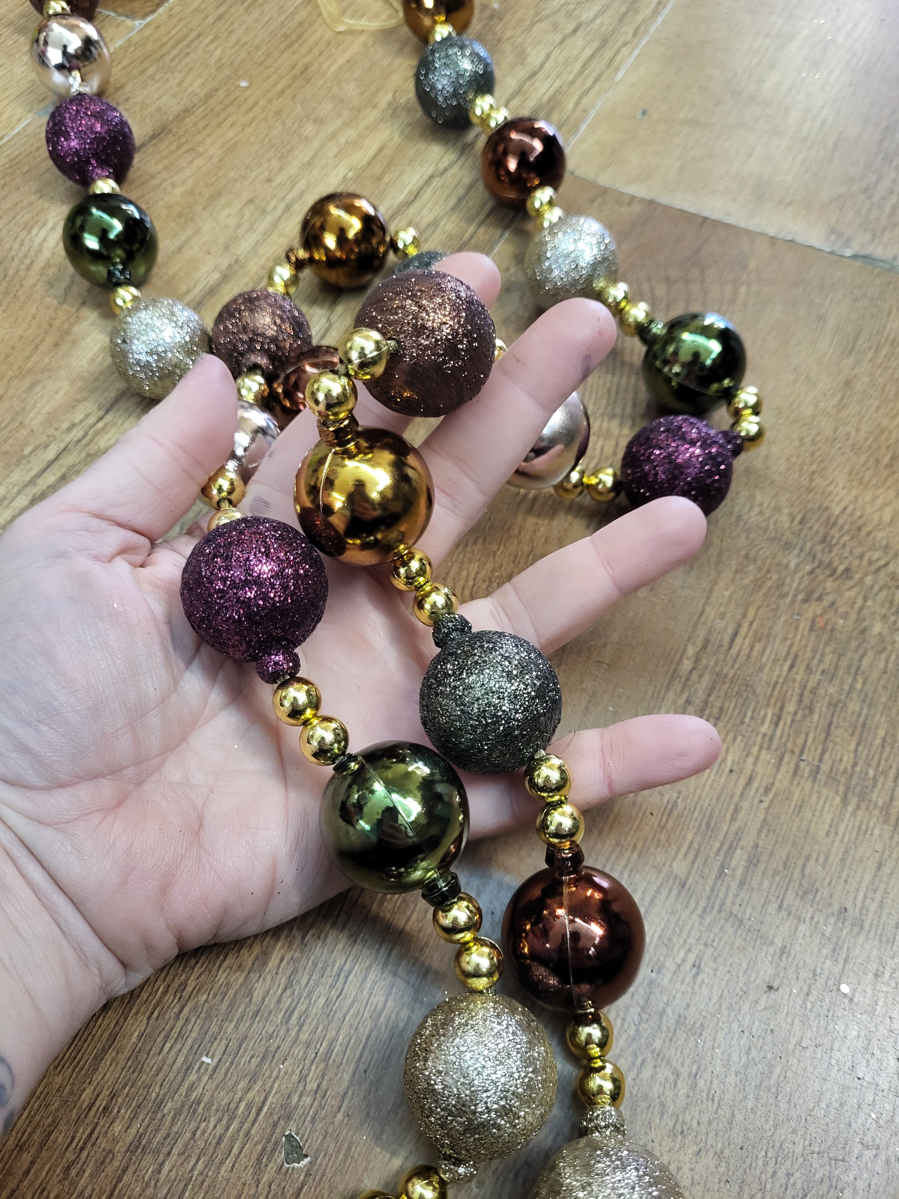 1.8m Mixed colour bauble garland image 2