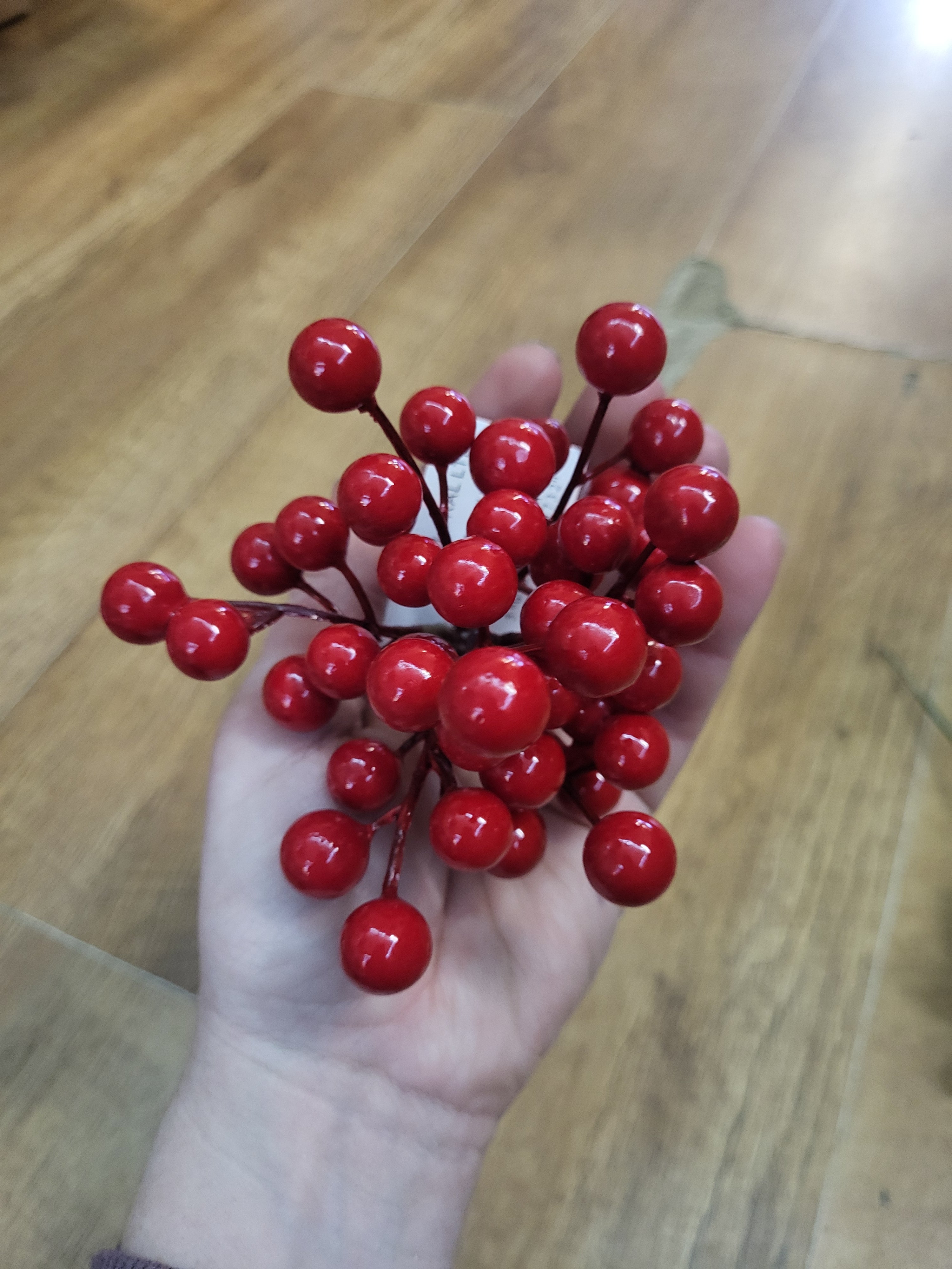 Berry cluster pick - 2 colours available image 1