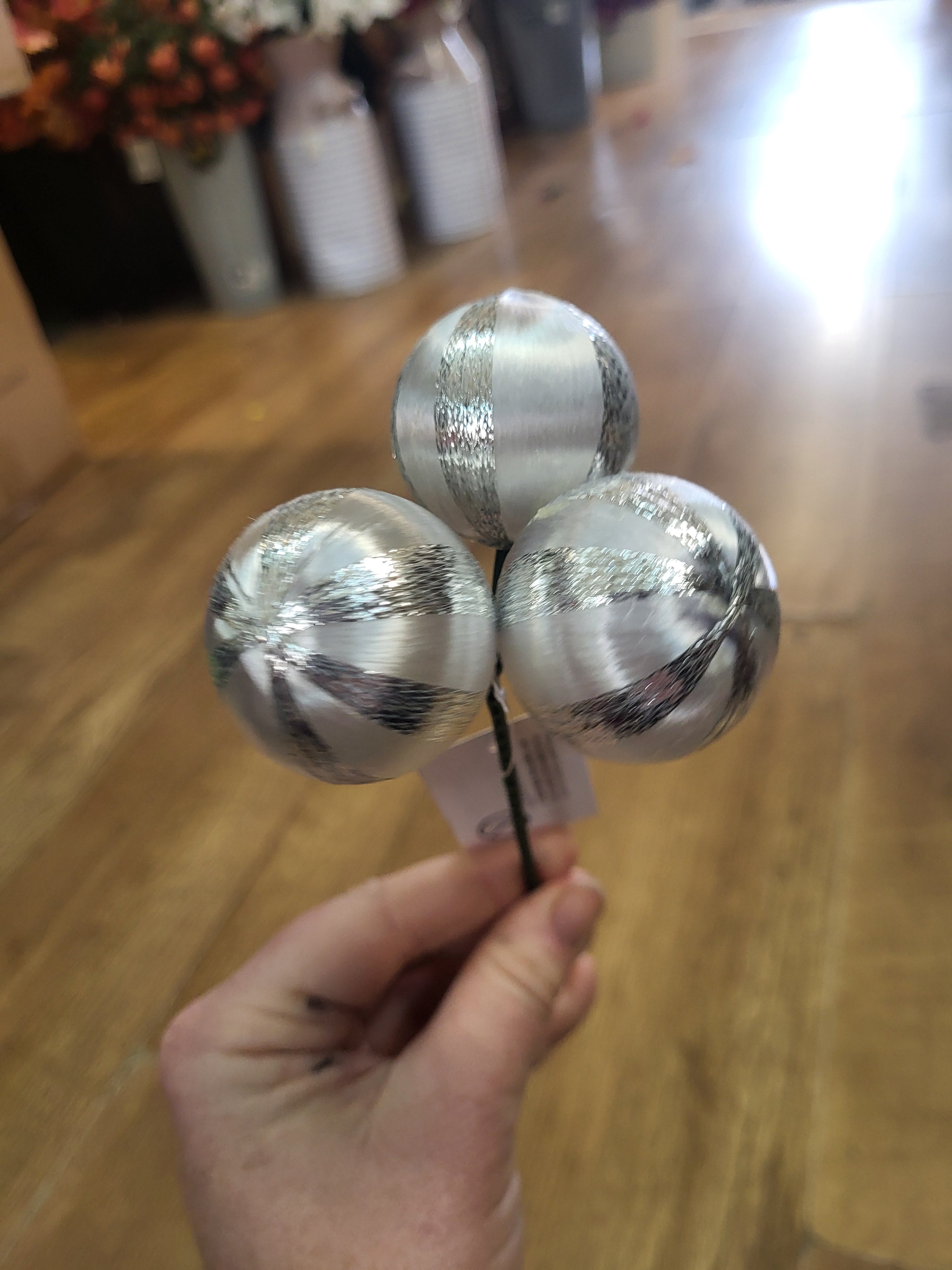 Silver and white striped triple bauble pick  image 2