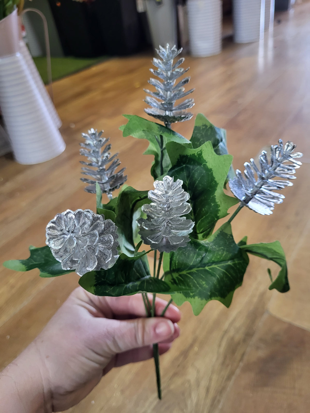 Plain holly leaves with metallic cones  - 3 colours available image 5