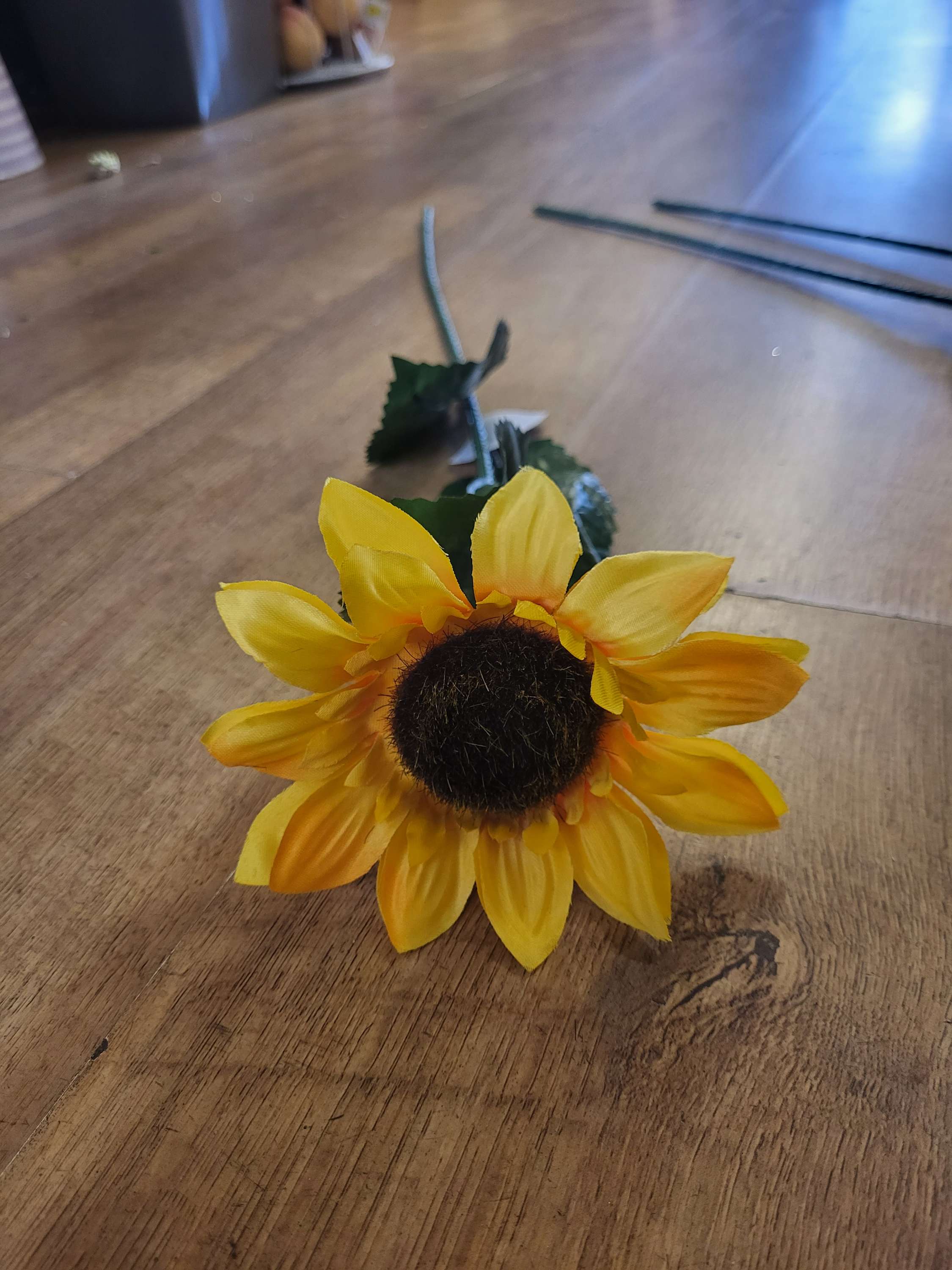 Long stem sunflower  - 3 colours image 2