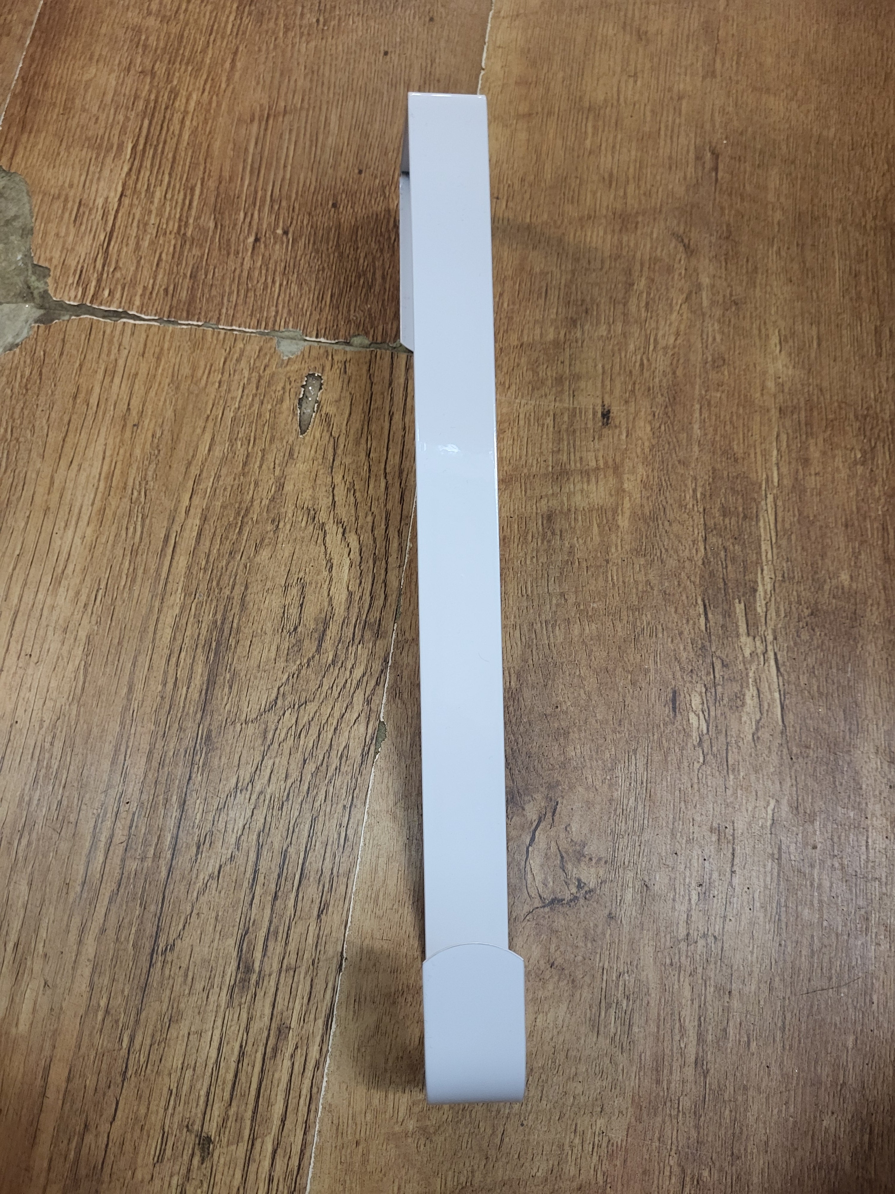 30cm white metal wreath hanger image 2