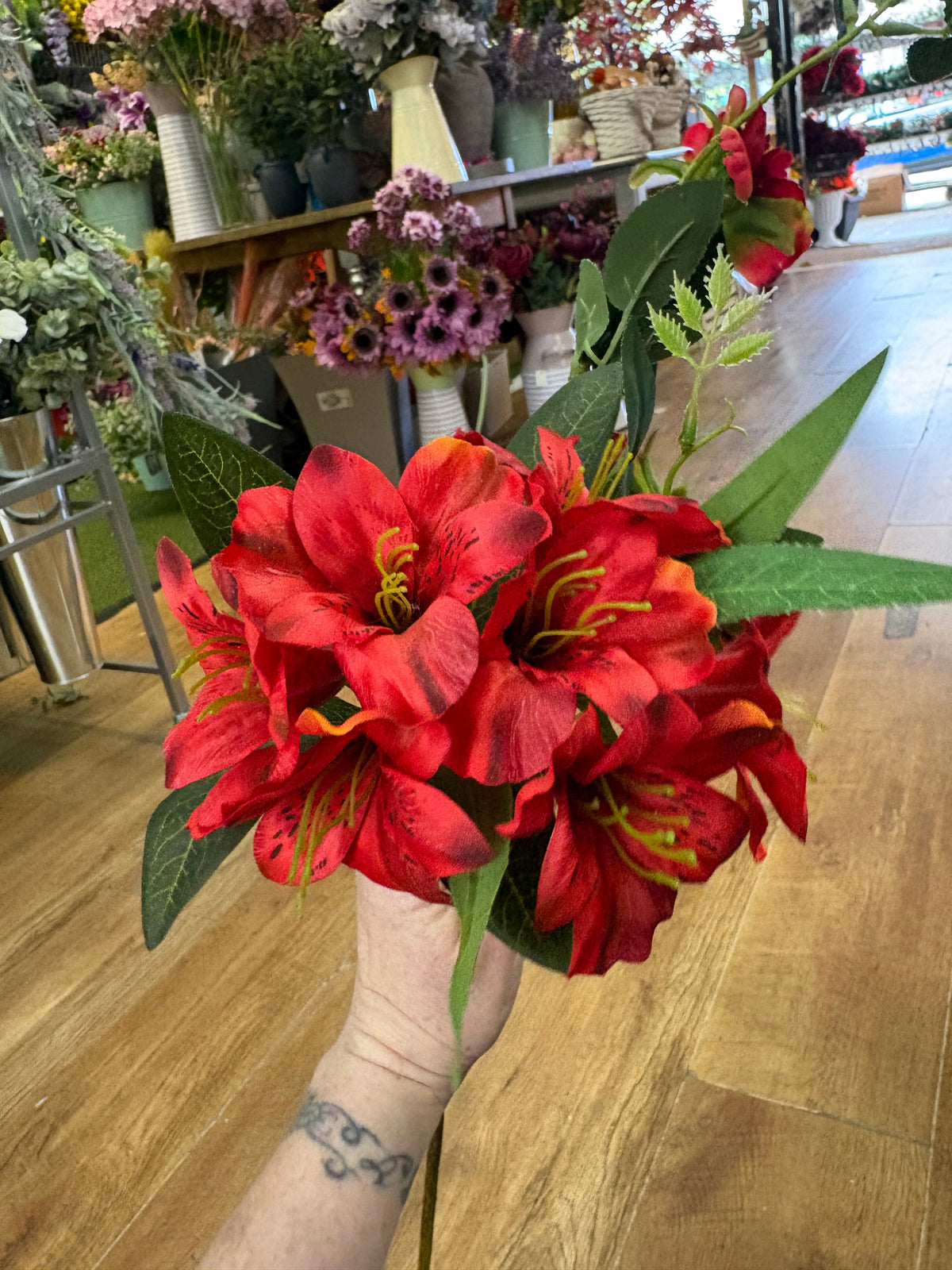 Long stem red and white clearance bundle