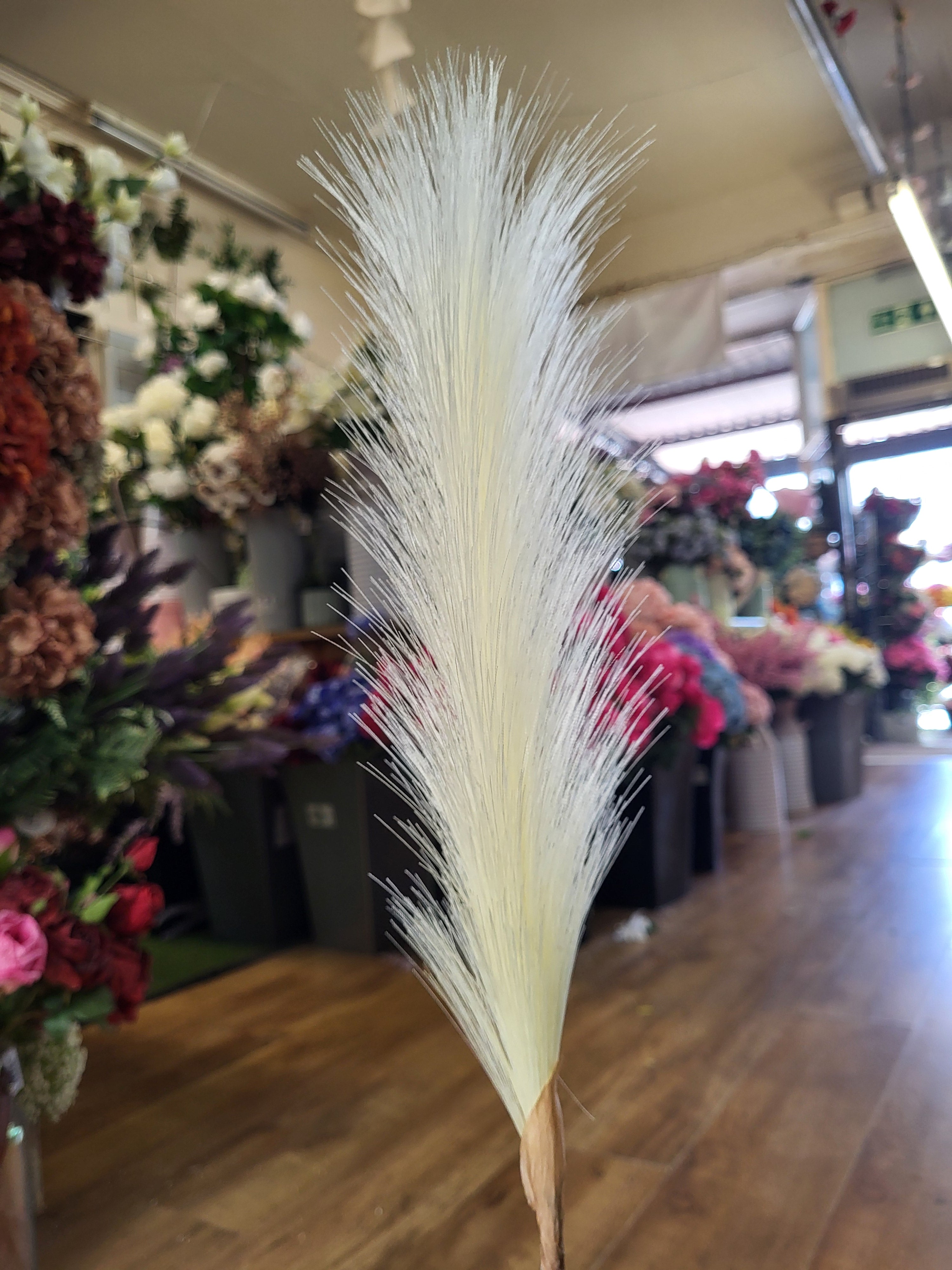 Autumnal artificial pampas - 4 colours available image 8