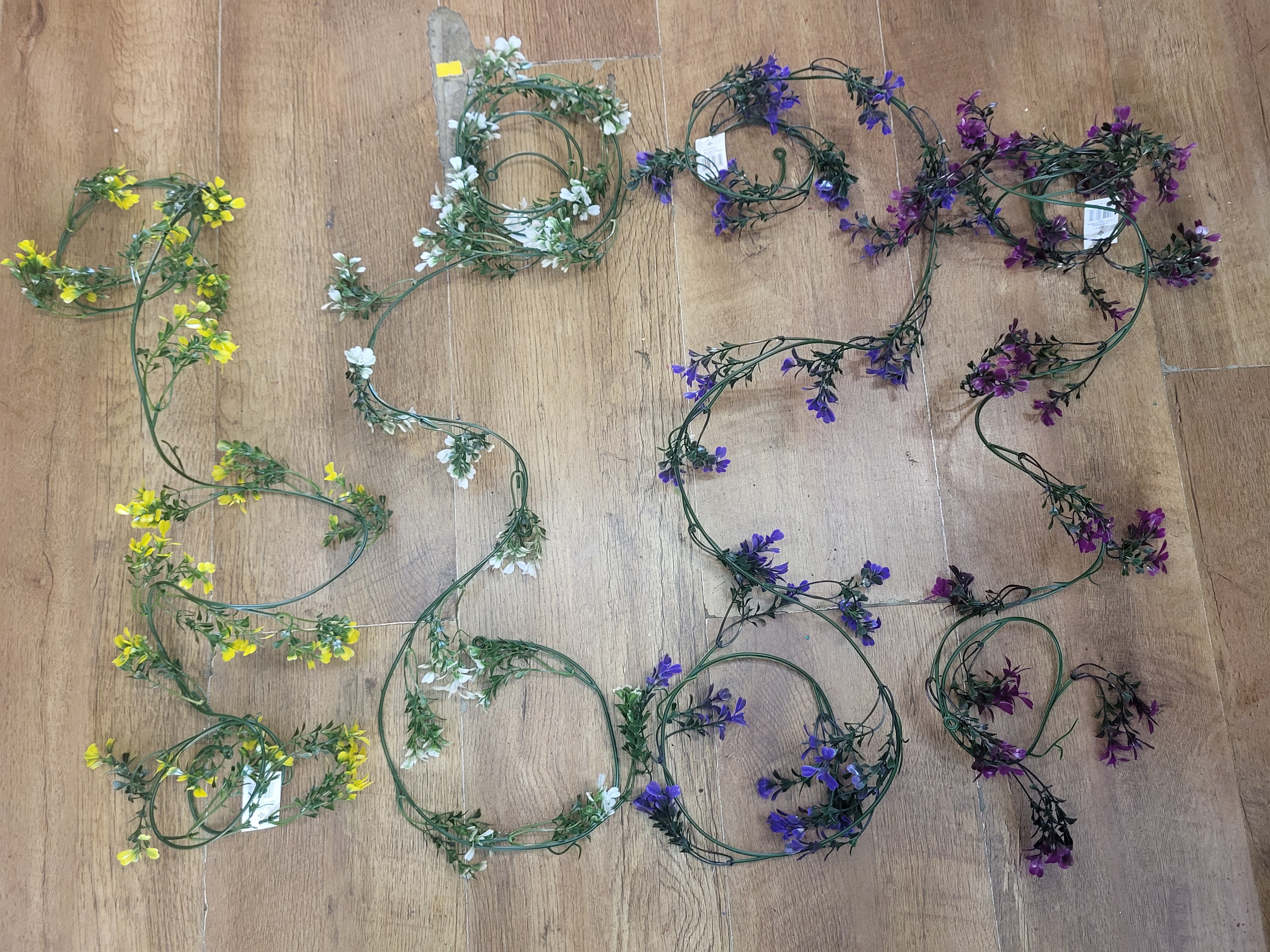 Value boxwood garland  - 4 colours available image 0